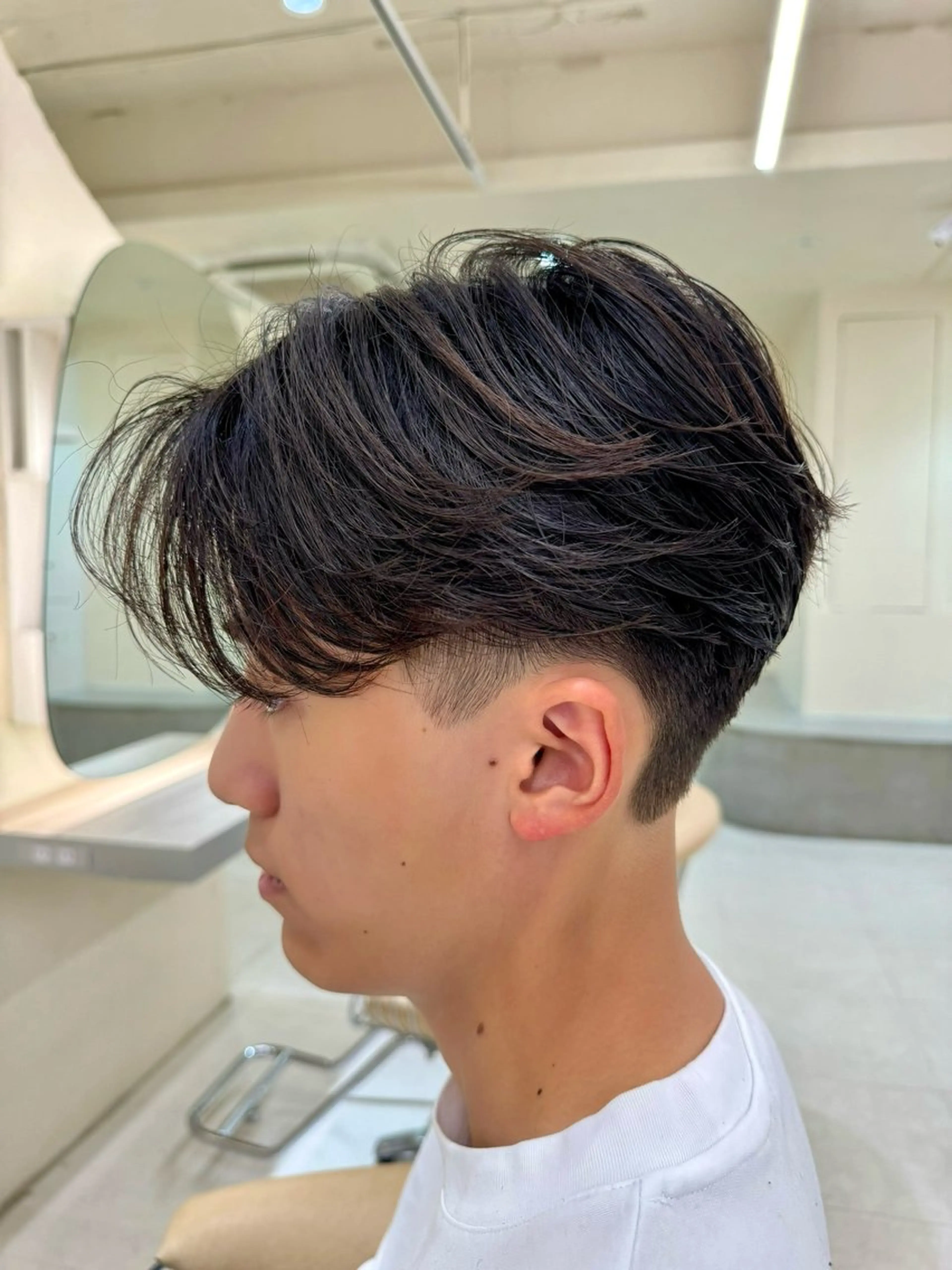 ショート パーマ メンズ センターパート メンズパーマ ニュアンスパーマ 横浜/レイヤー/ カネコのヘアスタイル