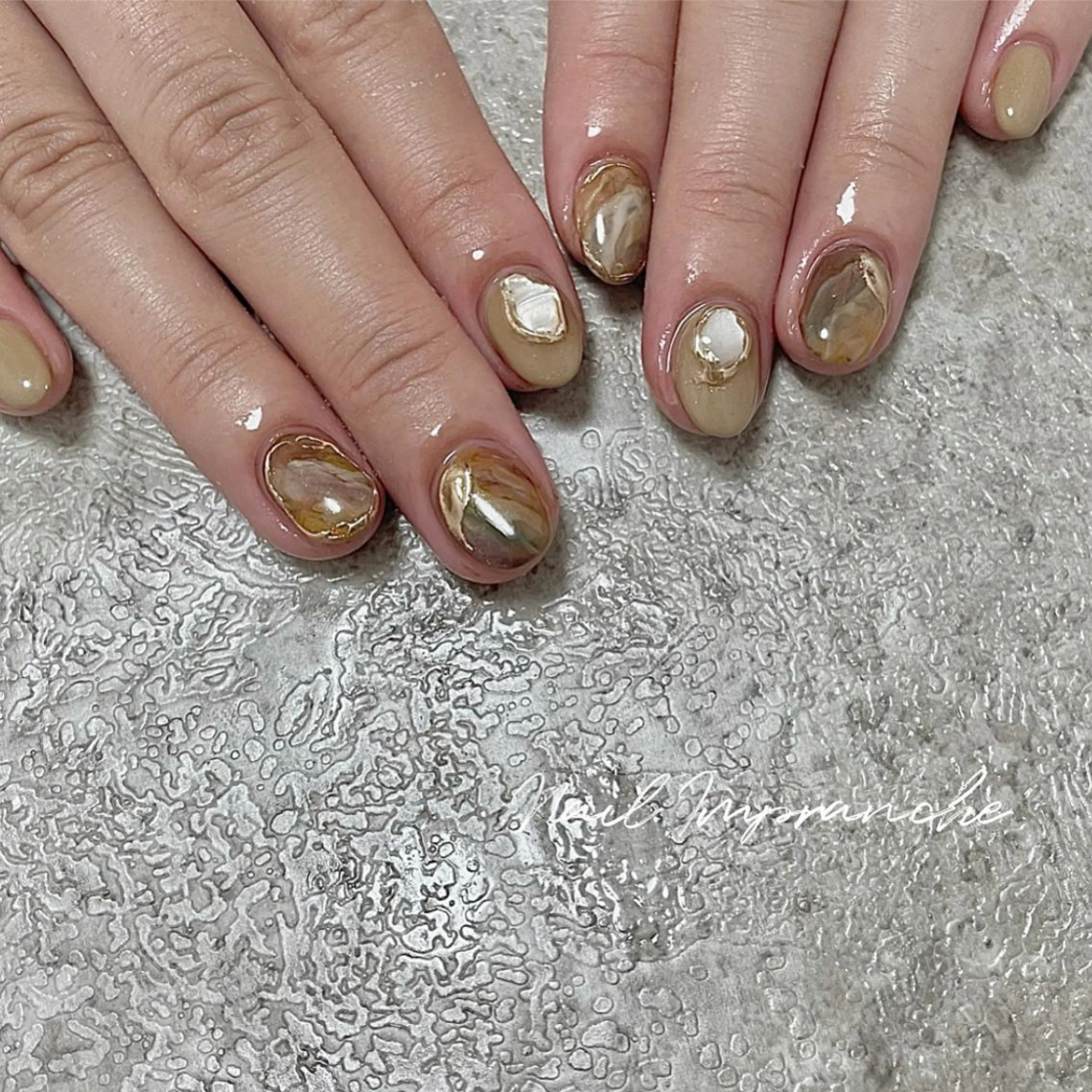 ショート カラー ヘアアレンジ ネイル マツエク・マツパ ショートヘア ニュアンスネイル ショートネイル ハンドネイル 松井 亜由美のネイルデザイン