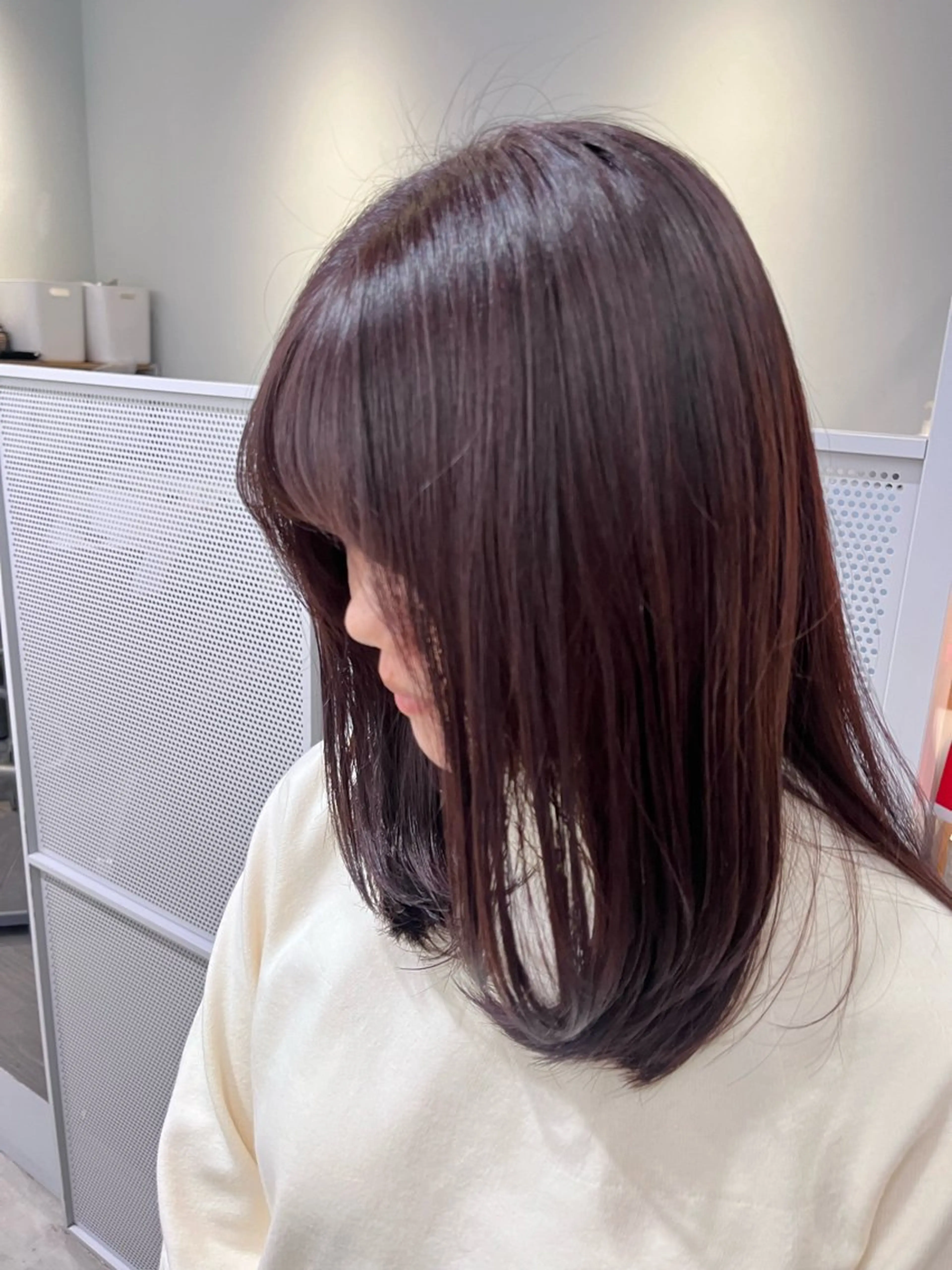 ミディアム カラー 透明感カラー ラベンダーカラー カット ヘアカラー トリートメント -みつま はるな-のヘアスタイル