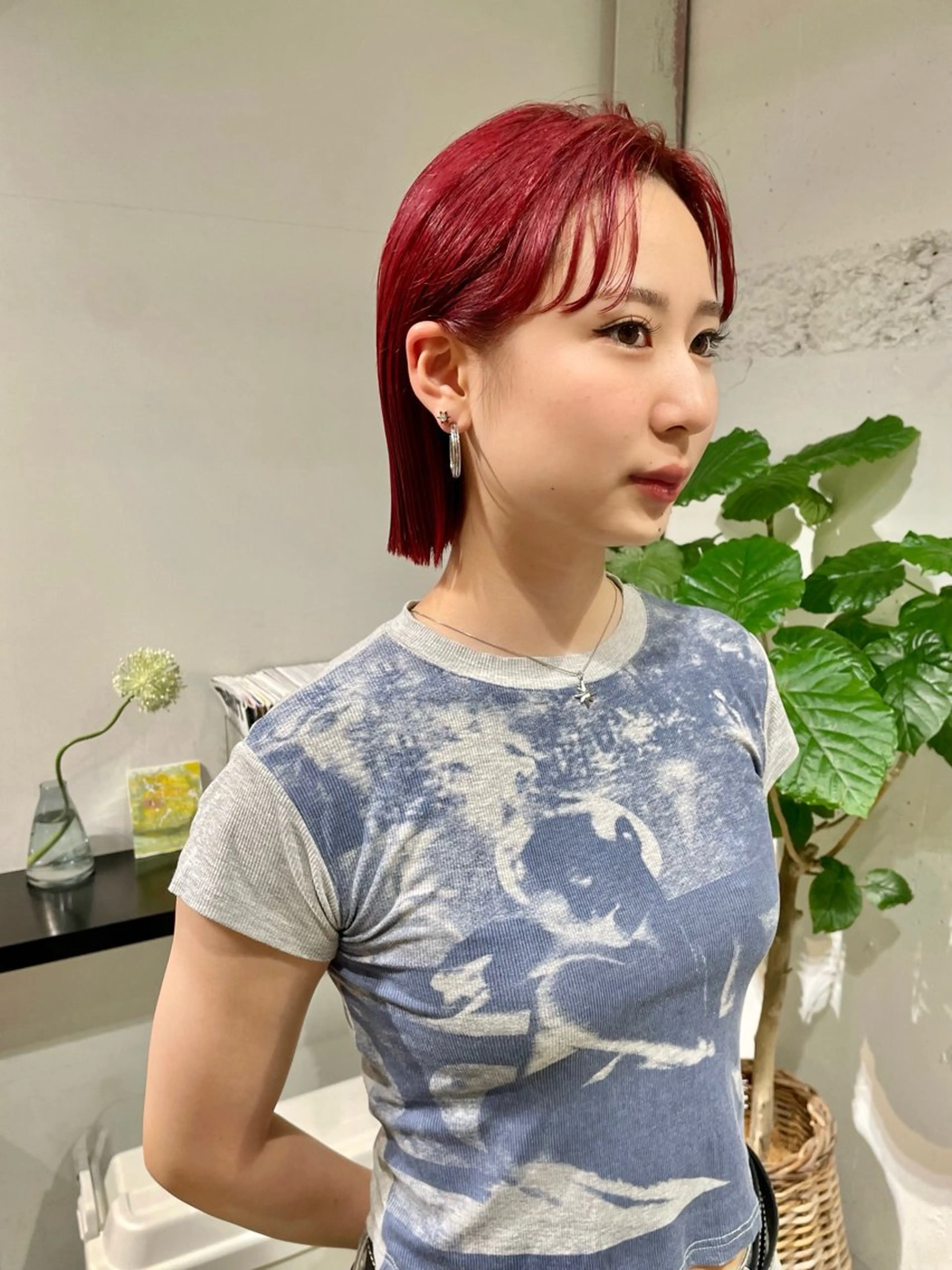 ミディアム カラー ウルフ/似合わせ レイヤー/RIHOのヘアスタイル