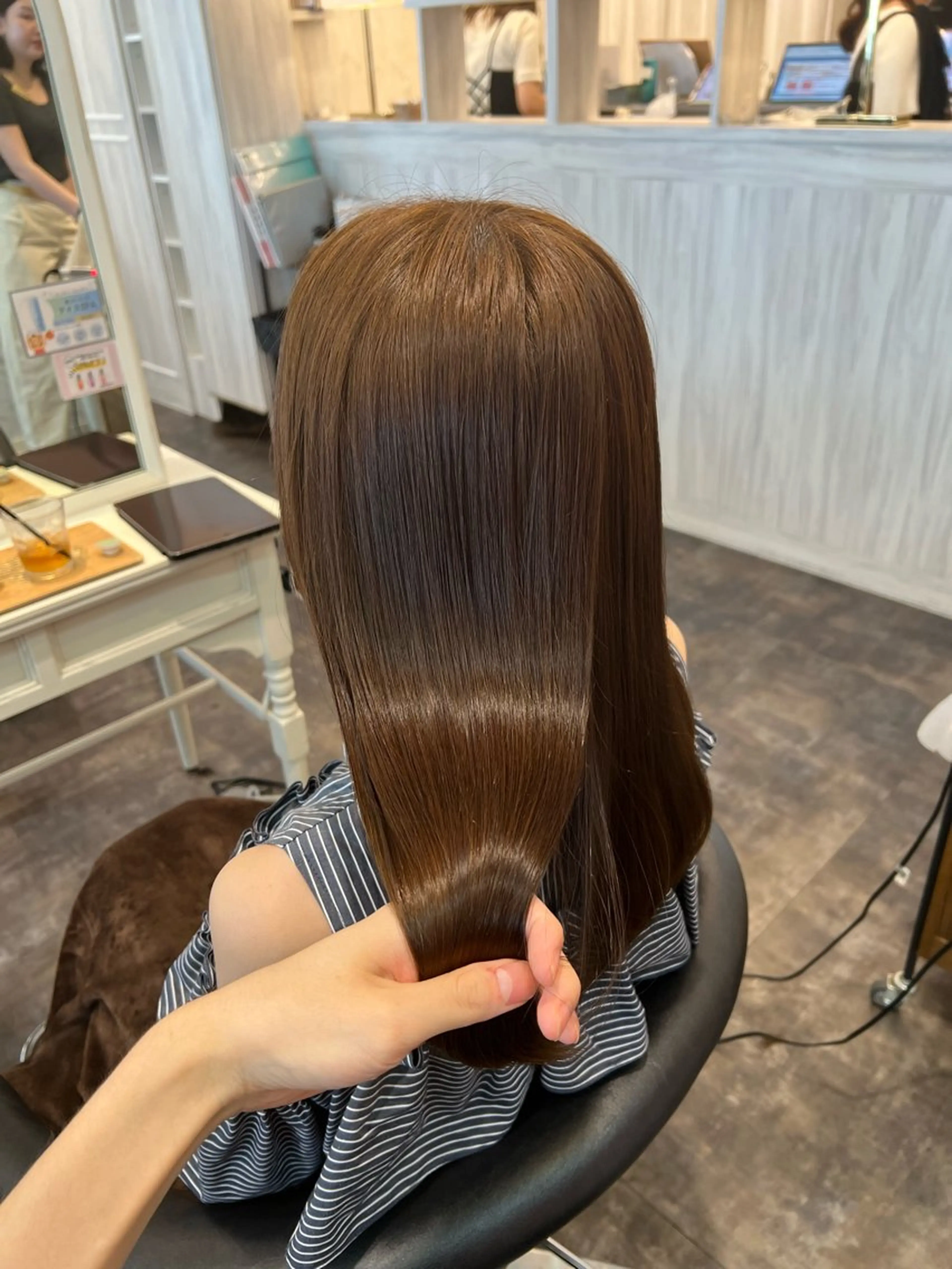 ロング カット ヘアカラー 北浜 カットモデル募集のヘアスタイル