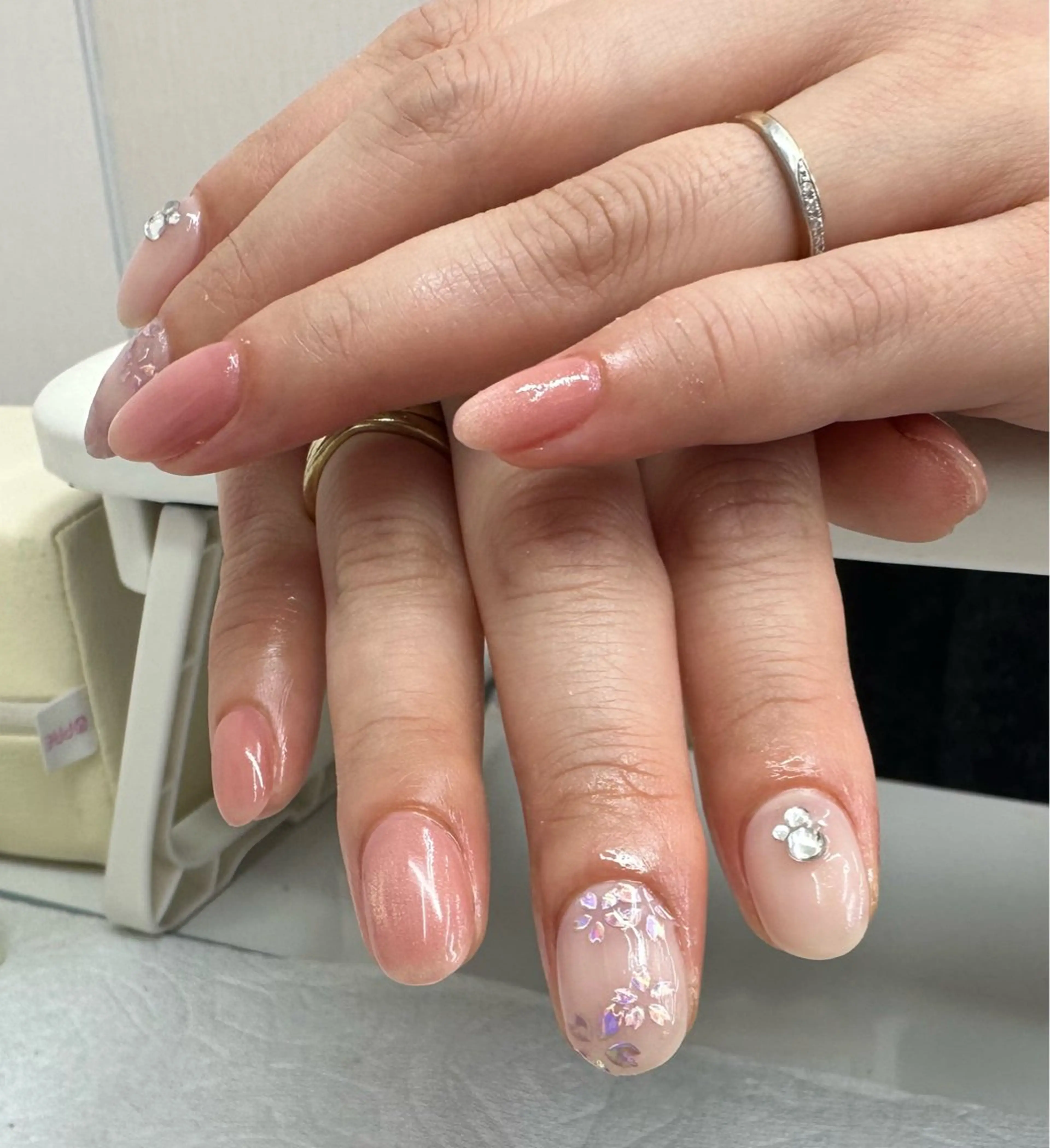 ネイル 春ネイル ネイルサロンLAF所属・伊藤 文のネイルデザイン