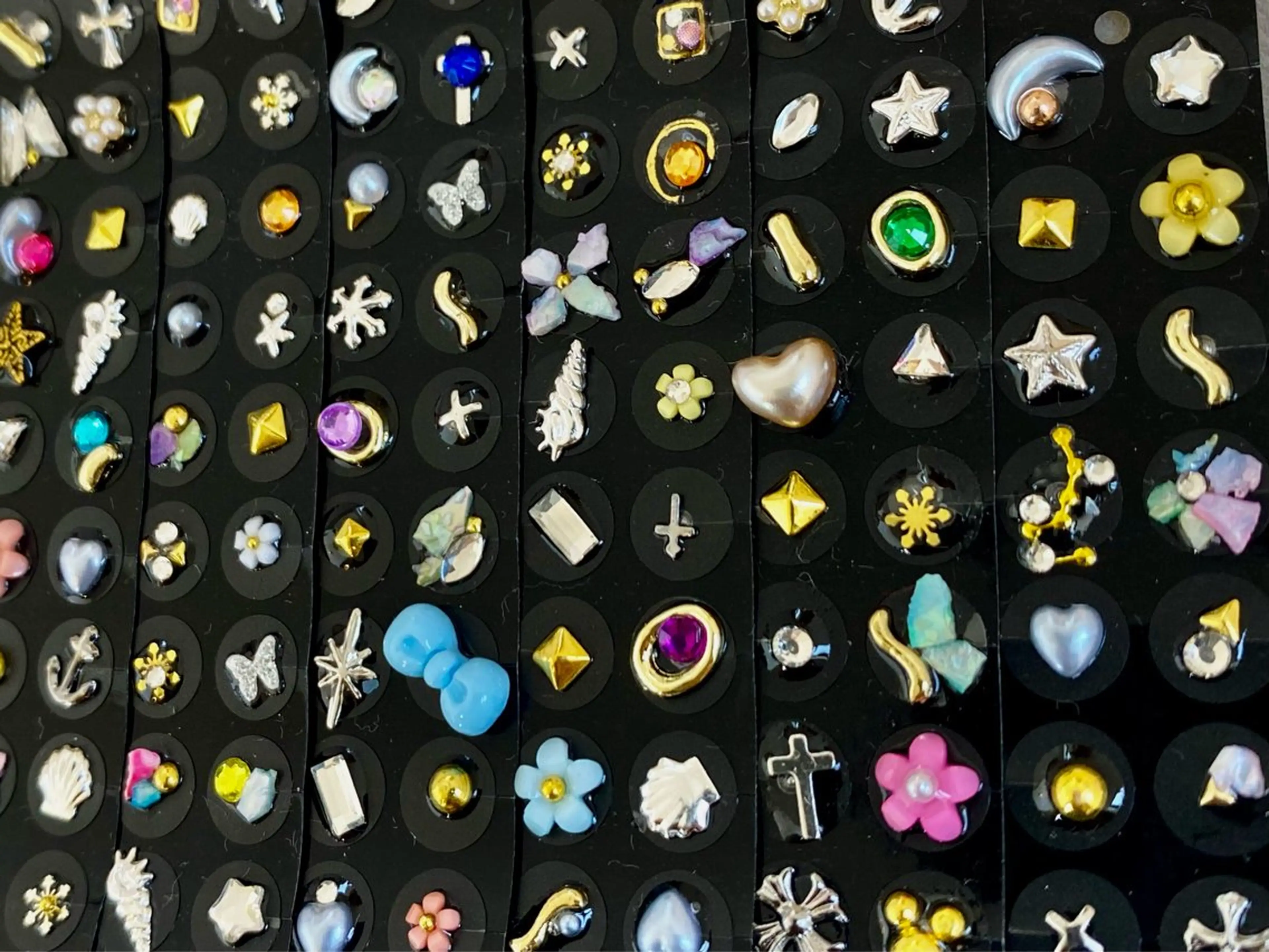 人気No.1✨耳ツボジュエリー体験（カウンセリング込）/お悩みに合わせて、片耳最大7カ所（左右合計最大14カ所）までの写真