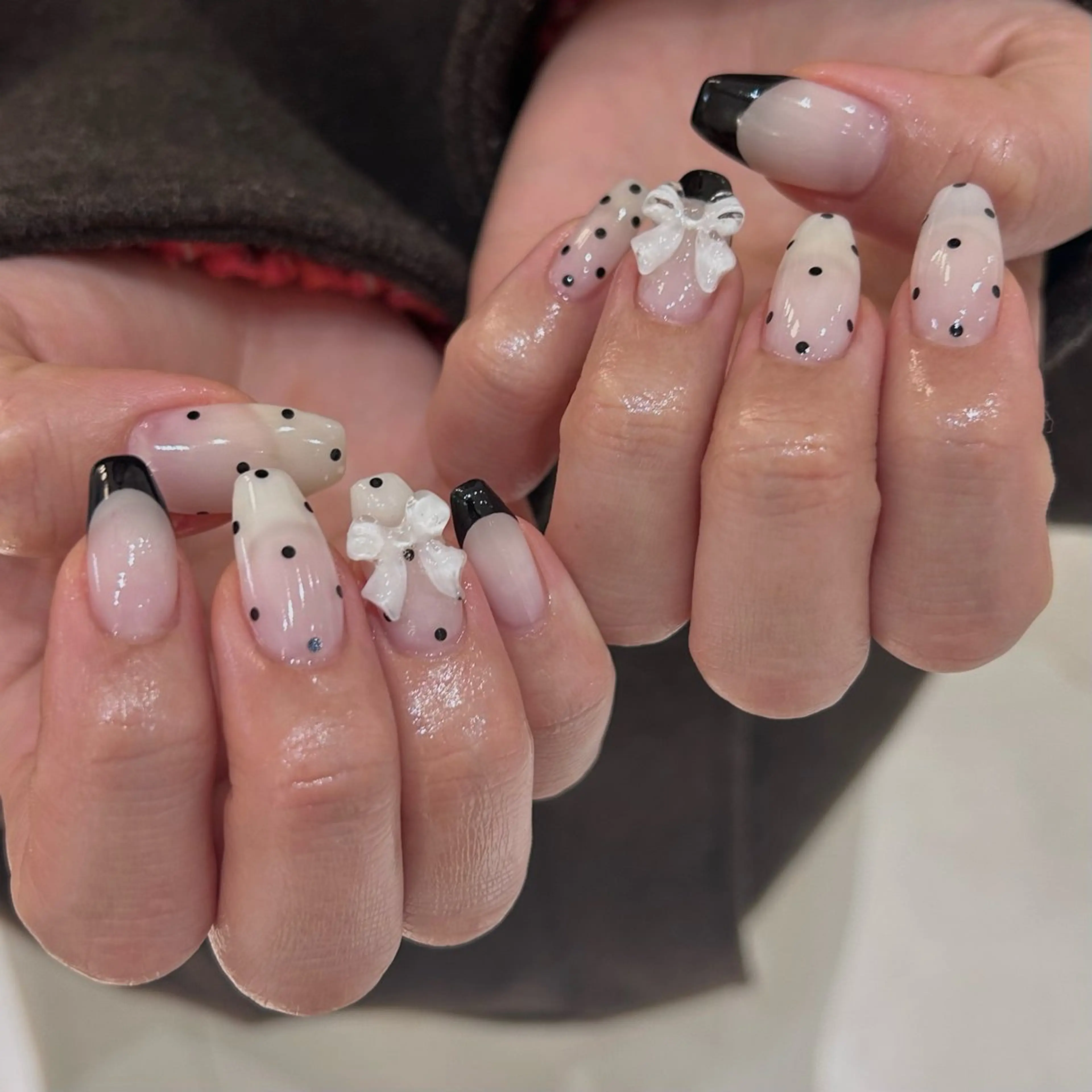 ネイル mikoto 🎀 艶々美フォルムのネイルデザイン