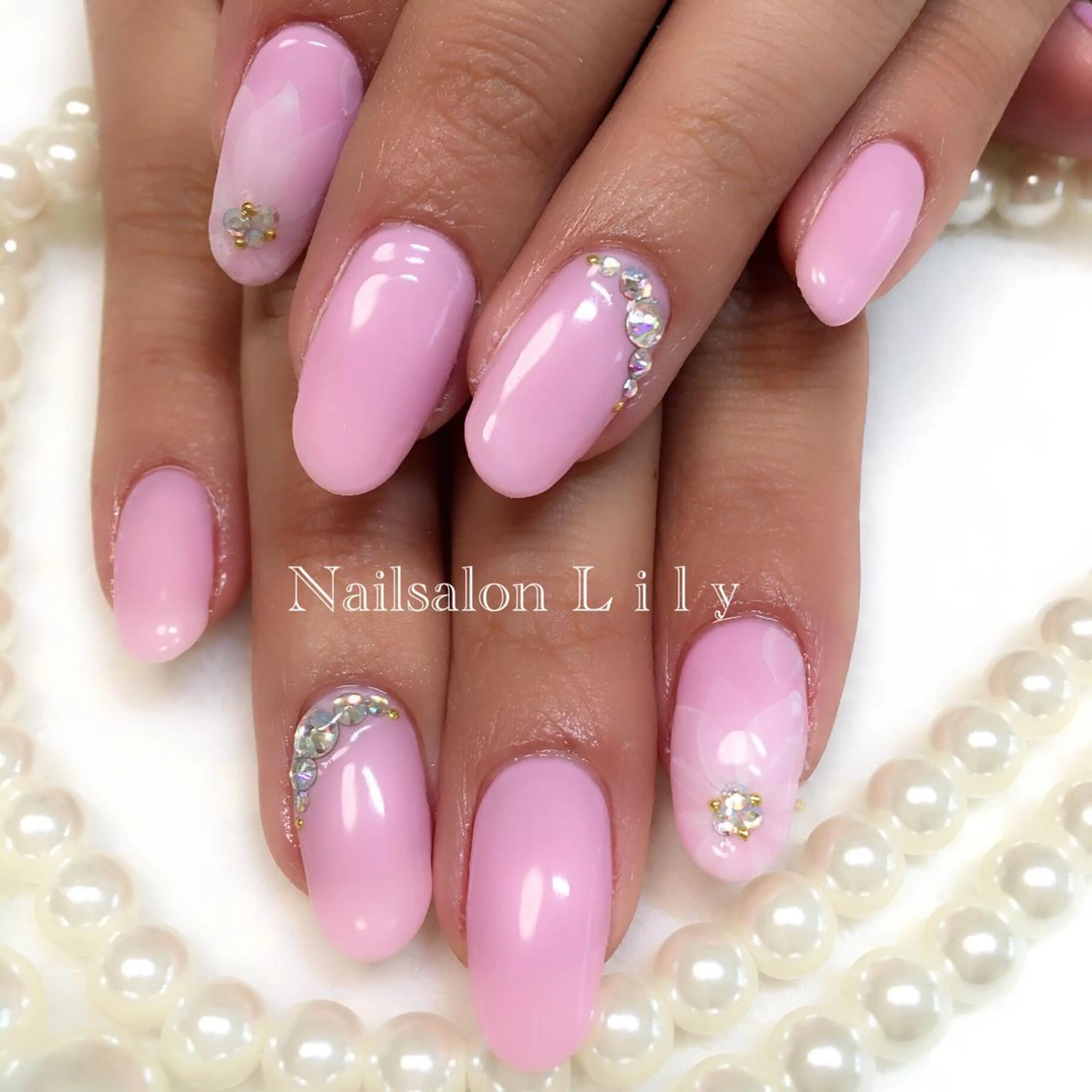 ネイル アートネイル フラワーネイル ピンク 春ネイル Lily*nail 🌻Mii🌻のネイルデザイン