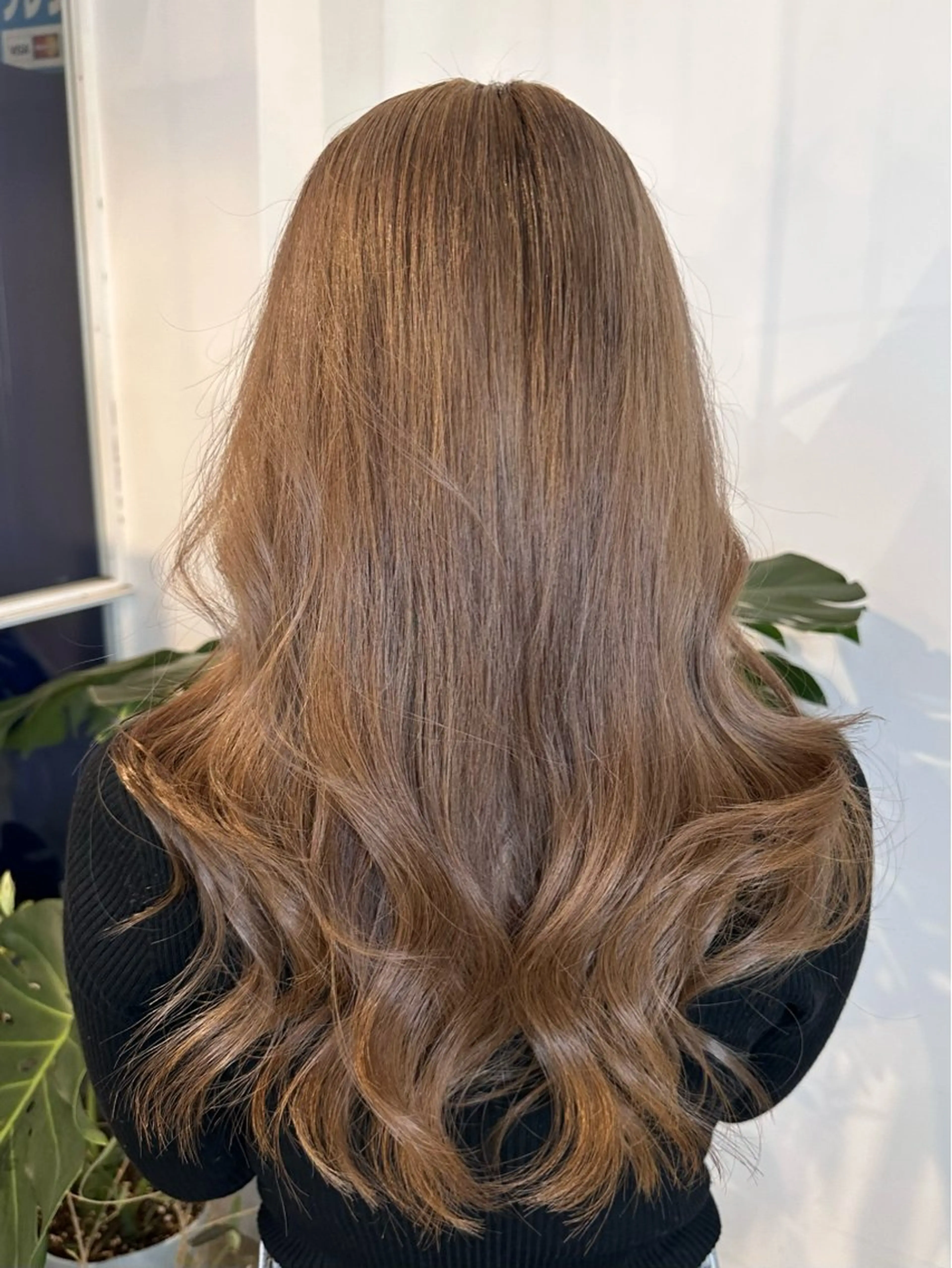 ロング カラー ロングレイヤー アッシュ ベージュカラー ブリーチ ケアブリーチ peakshair所属・堀江/レイヤーカット 𝒀𝑼𝑻𝑶のヘアスタイル