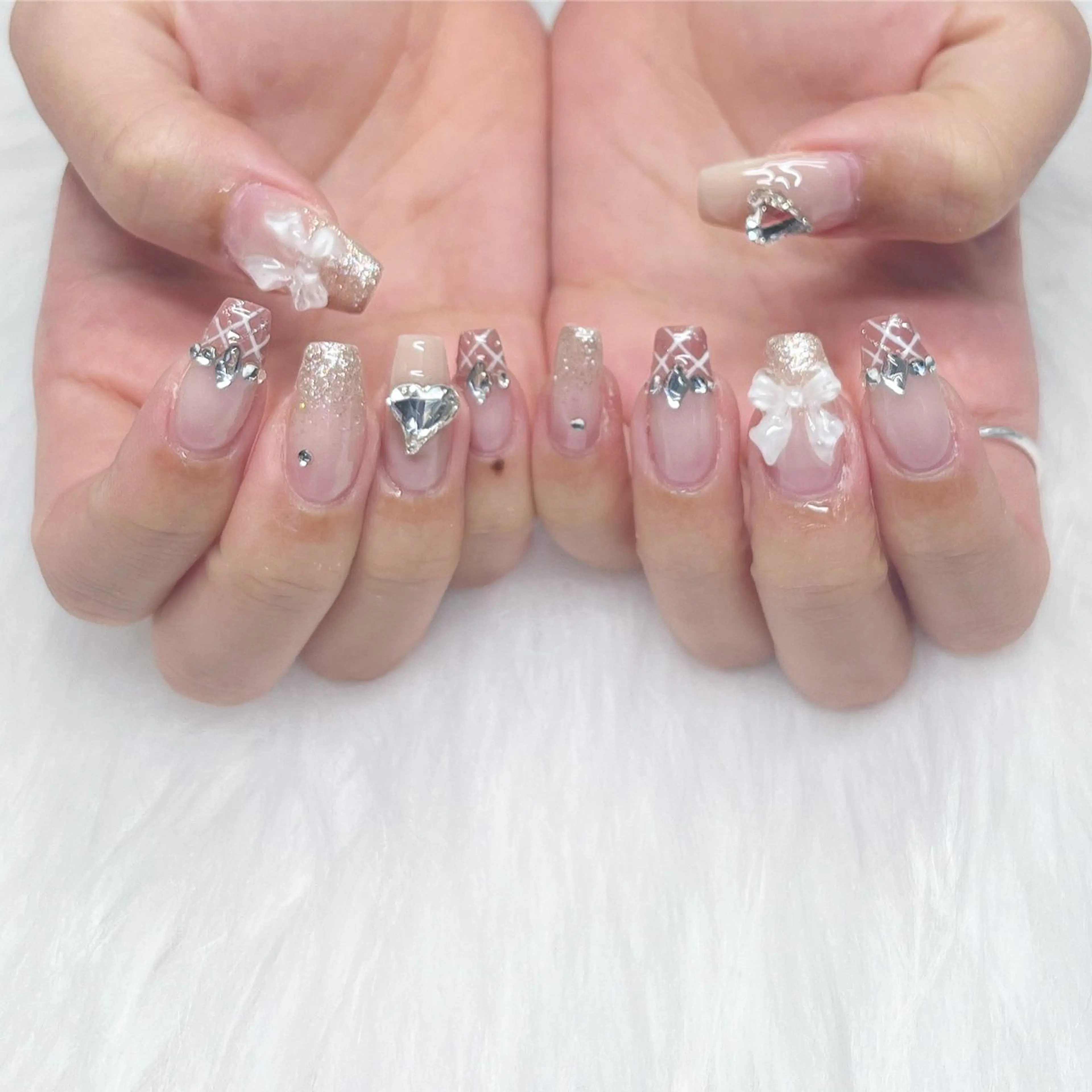 ネイル beauty studio M.O.D shibuya所属・🍁nail. kaede🍁のネイルデザイン