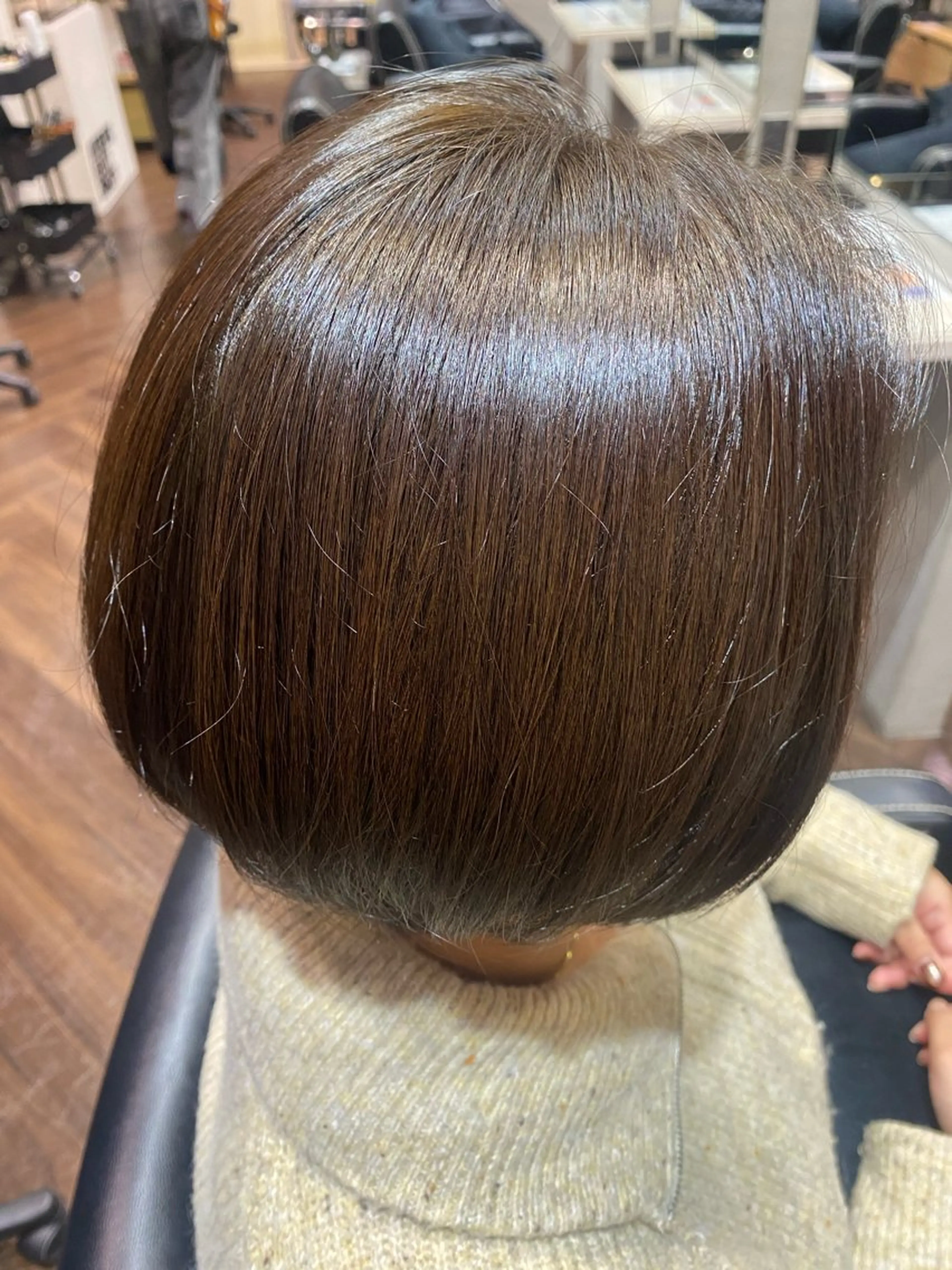 ショート カラー 川津 夕奈のヘアスタイル