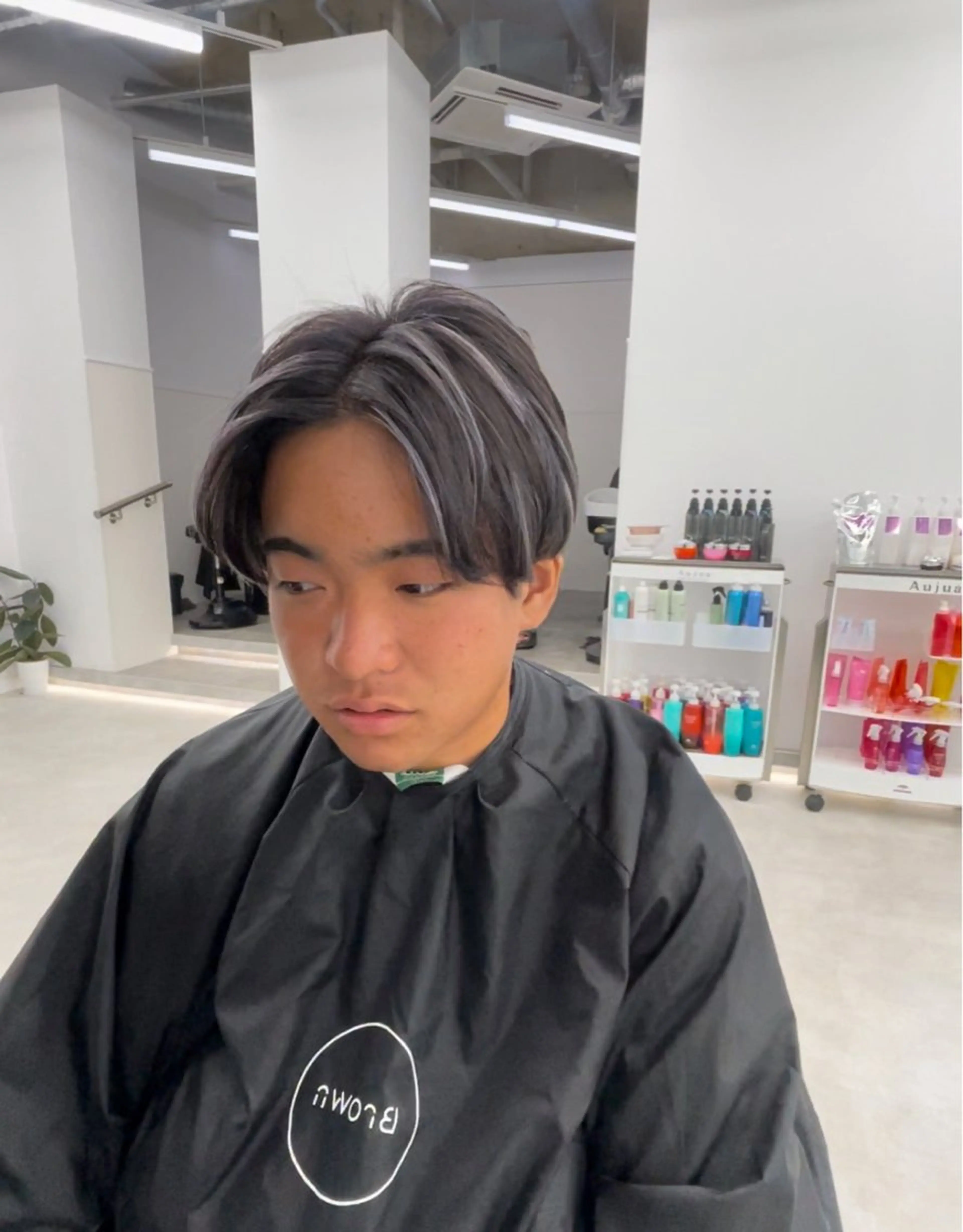 カラー メンズ メンズハイライト ハイライトカラー シルバー 森龍馬 メンズ専門美容師のヘアスタイル