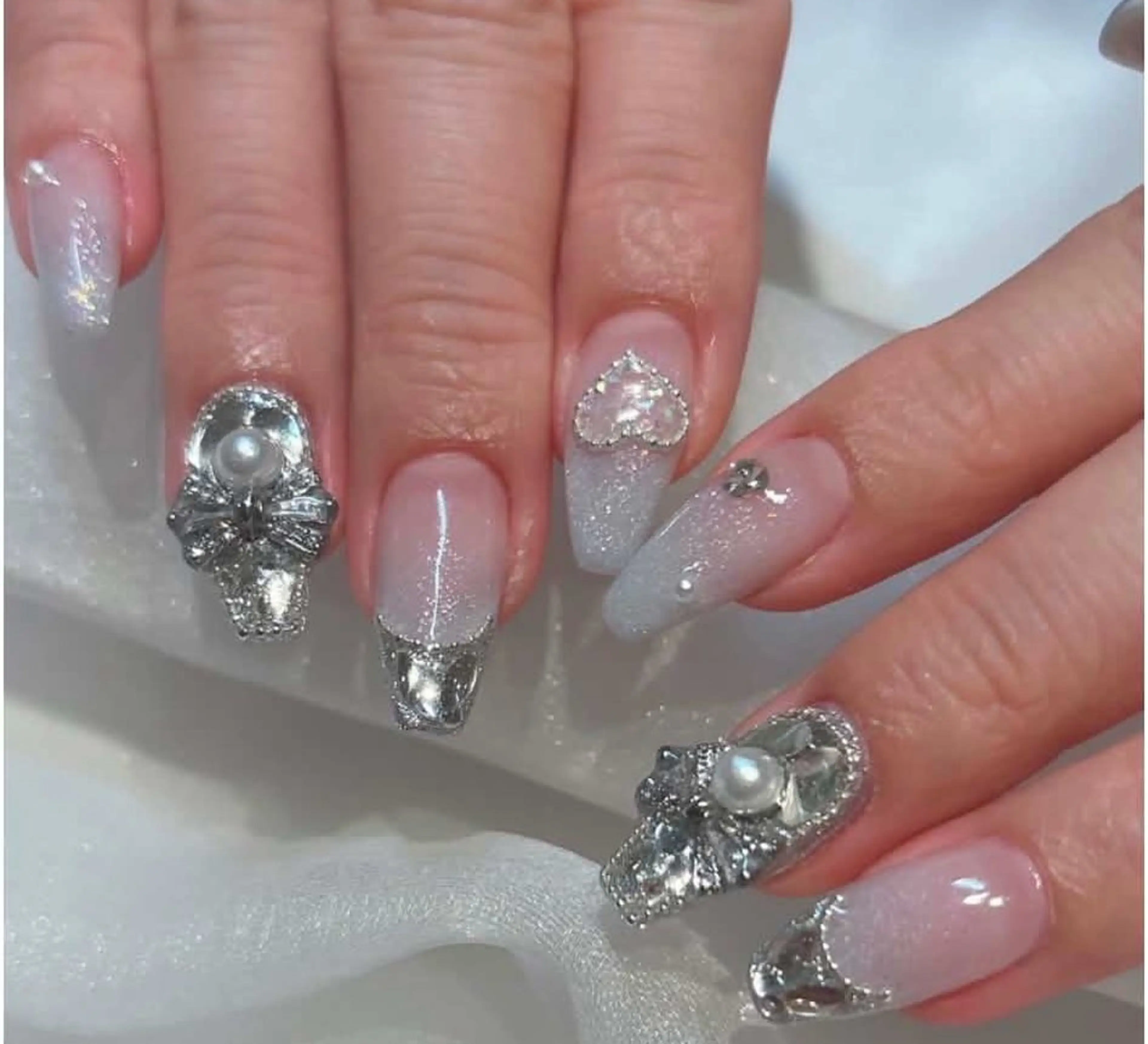ネイル アートネイル スカルプネイル ストーンネイル ネイルチップ ハンドネイル Suka Nailのネイルデザイン