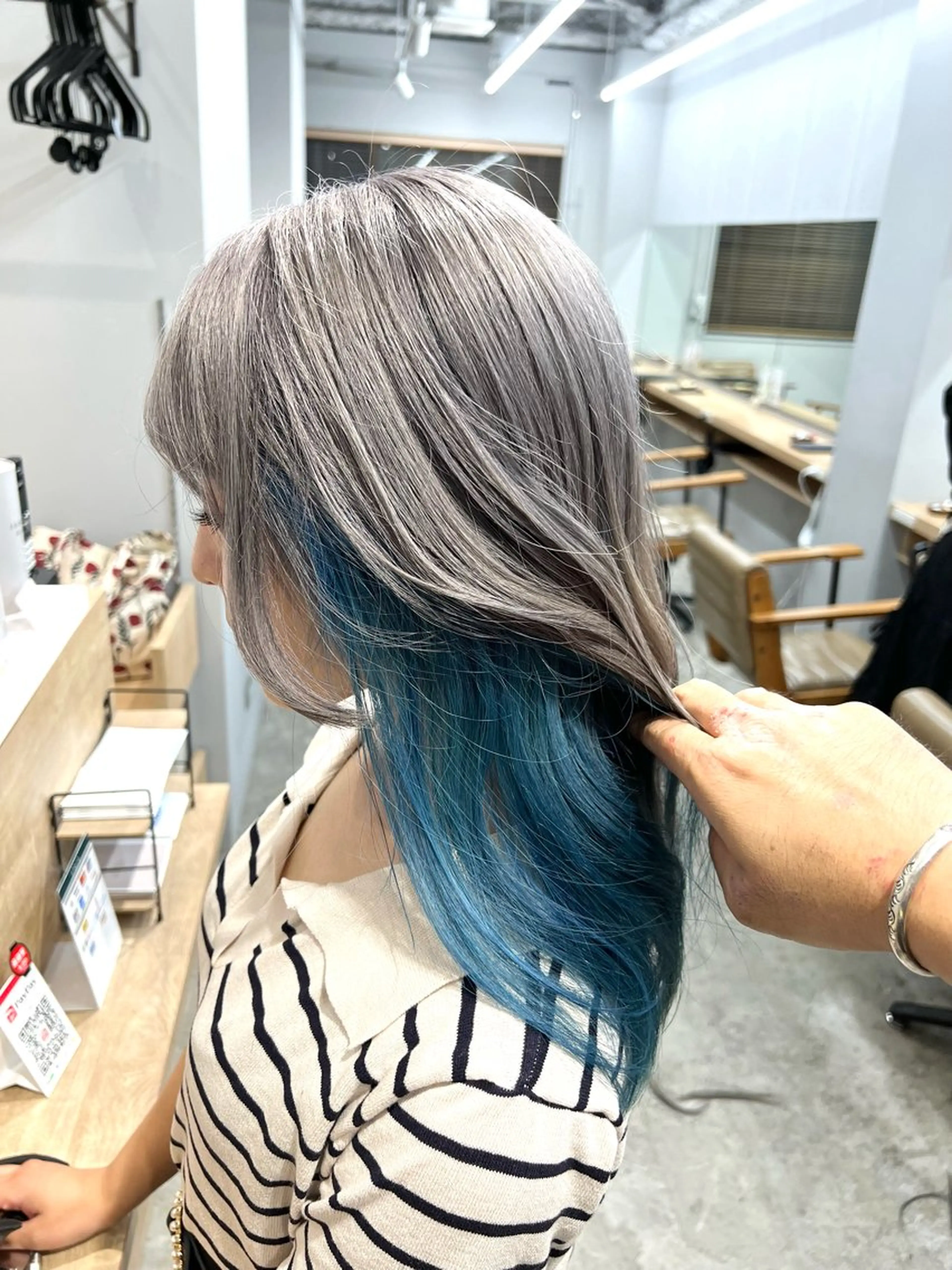 セミロング カラー ブルーカラー 代表　YUKI ☆のヘアスタイル