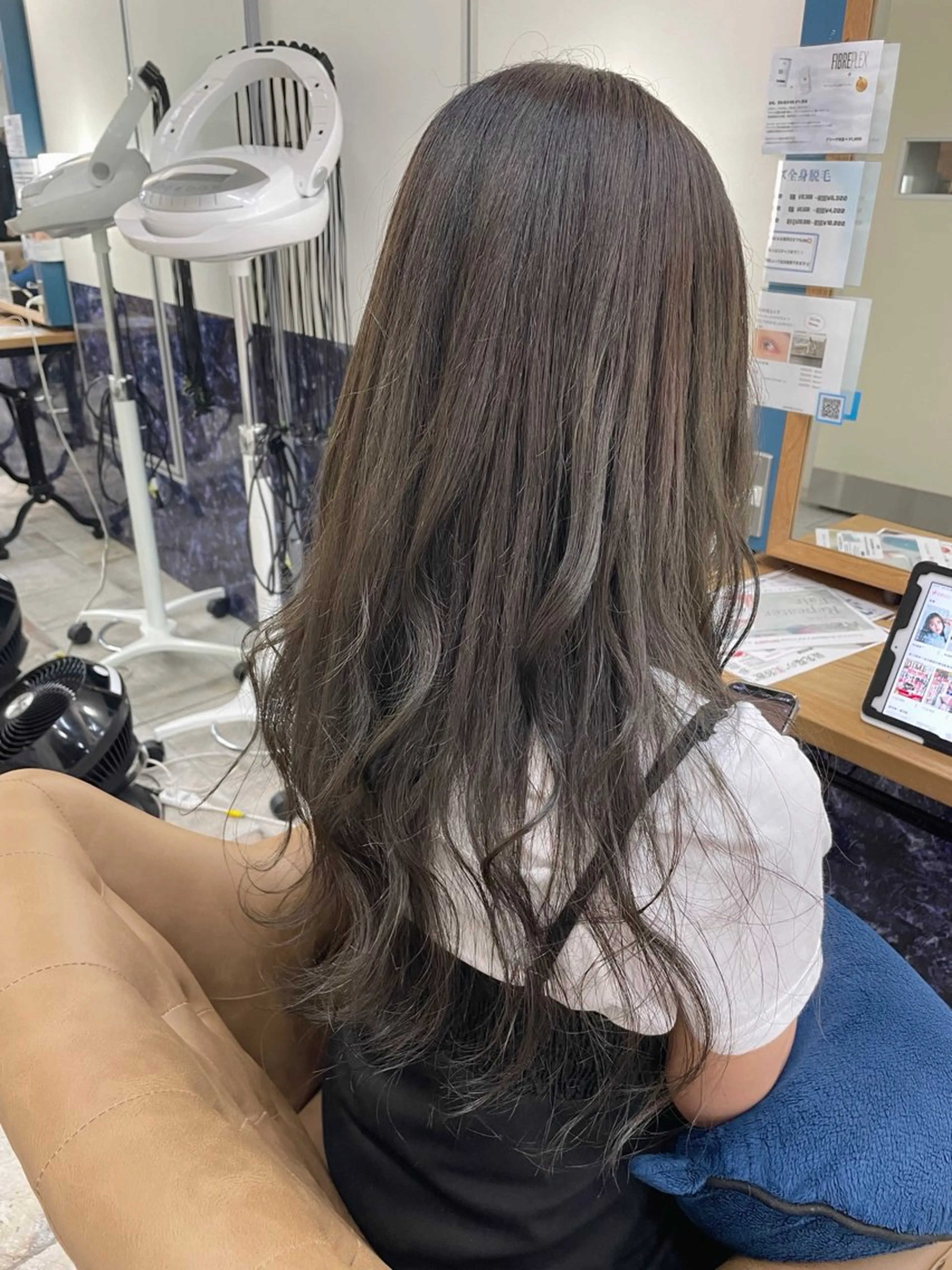 ロング カラー アッシュ 透明感カラー ヘアカラー トリートメント 🍒透明感カラー/ 艶カラー/さくら🍒のヘアスタイル