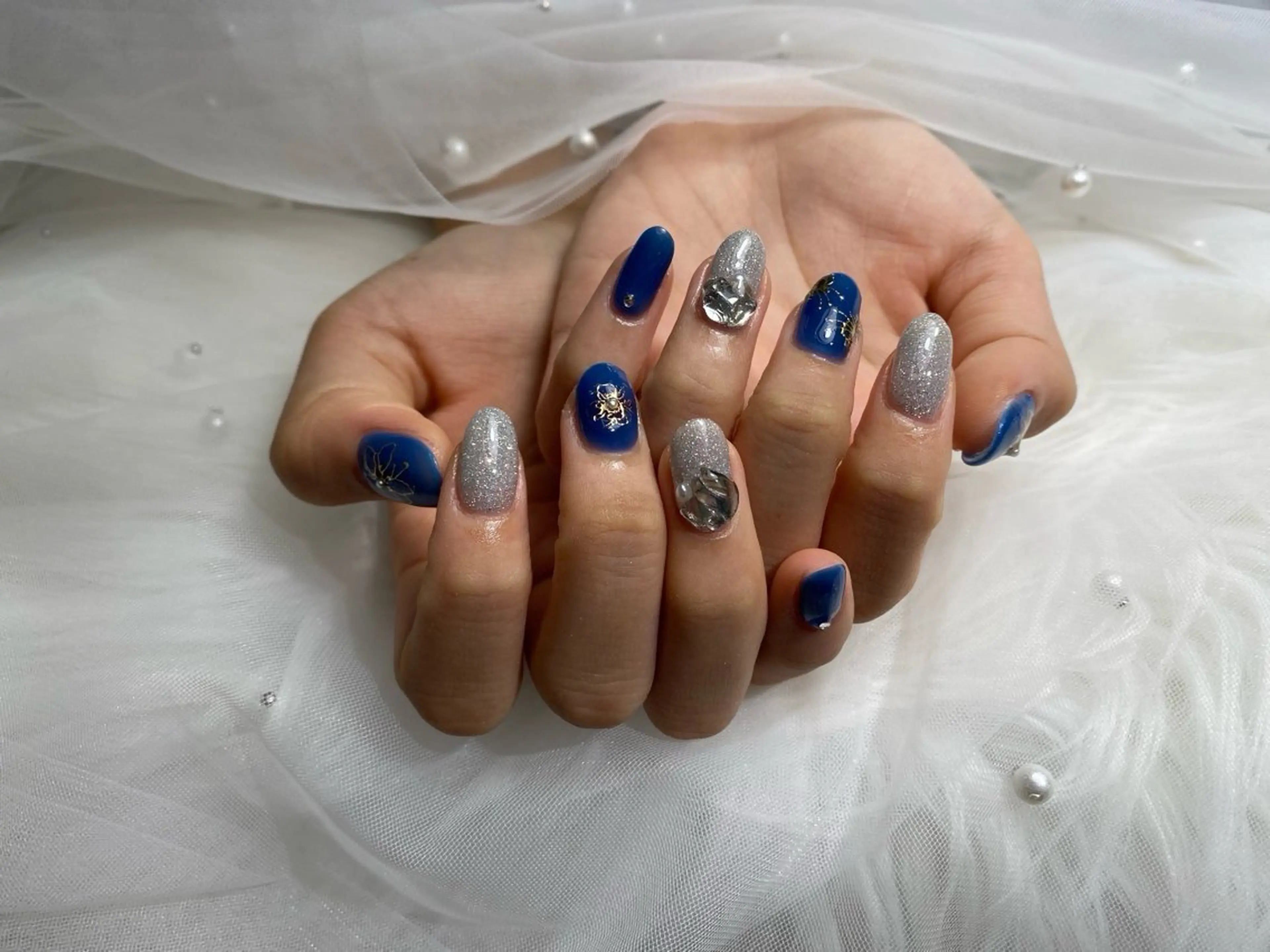 ネイル ハンドネイル 🌈 Laule'aのネイルデザイン