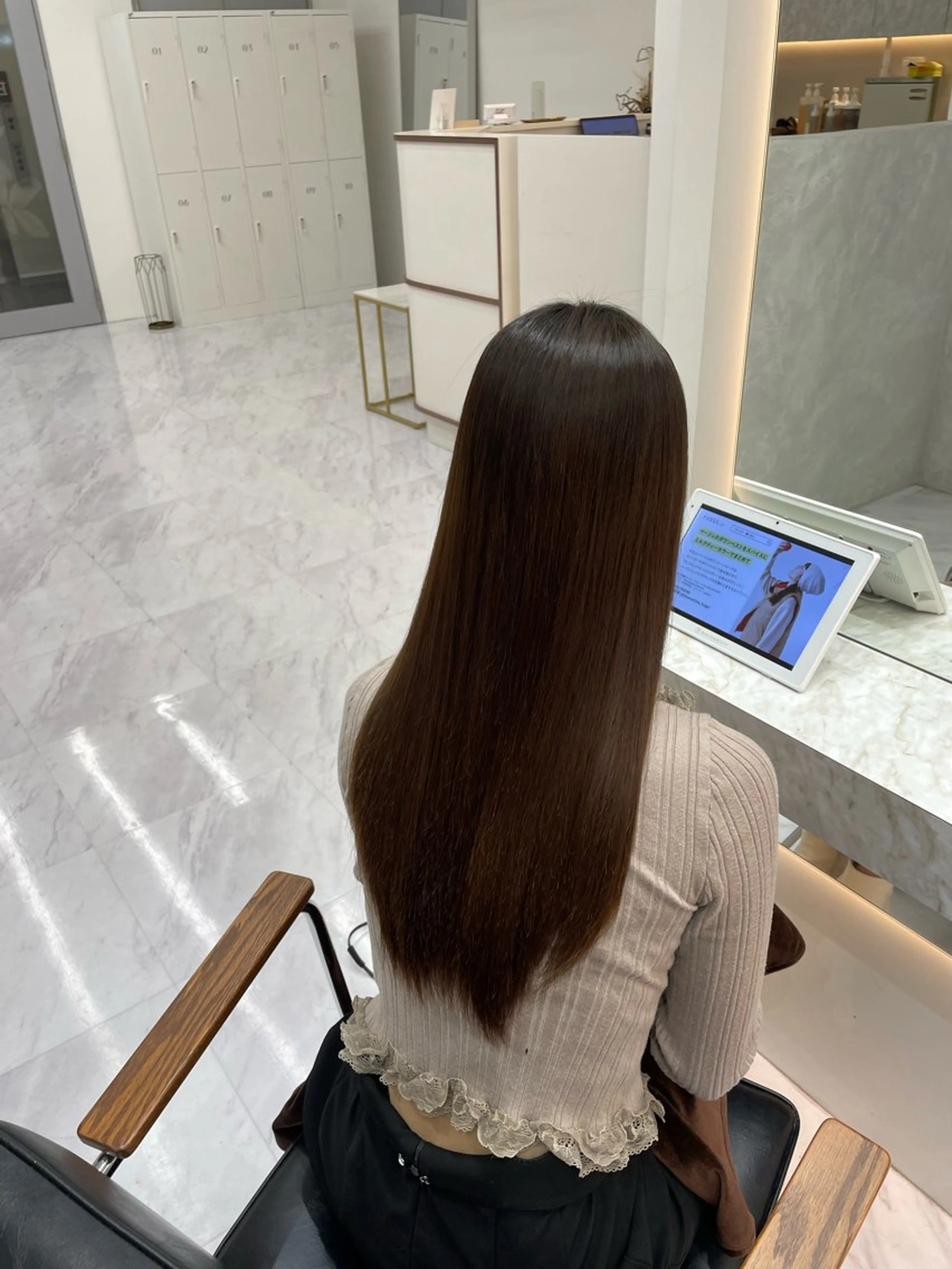 ロング 艶髪ヘア🤍/ 透明感himiのヘアスタイル