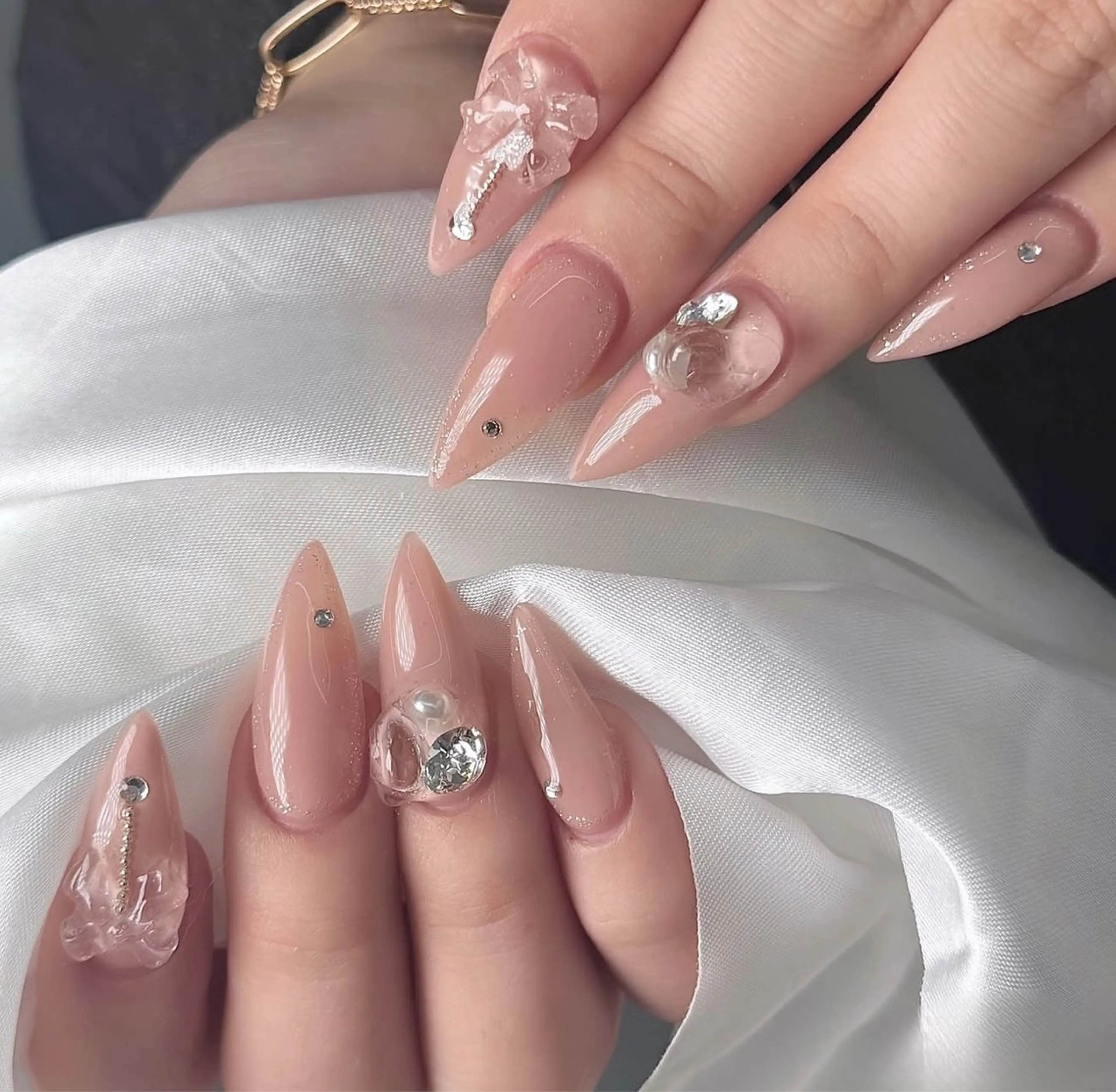 ネイル アニマル柄 オーロラネイル チークネイル フラッシュネイル ジェルネイル ハンドネイル Hinaa 池袋のネイルデザイン