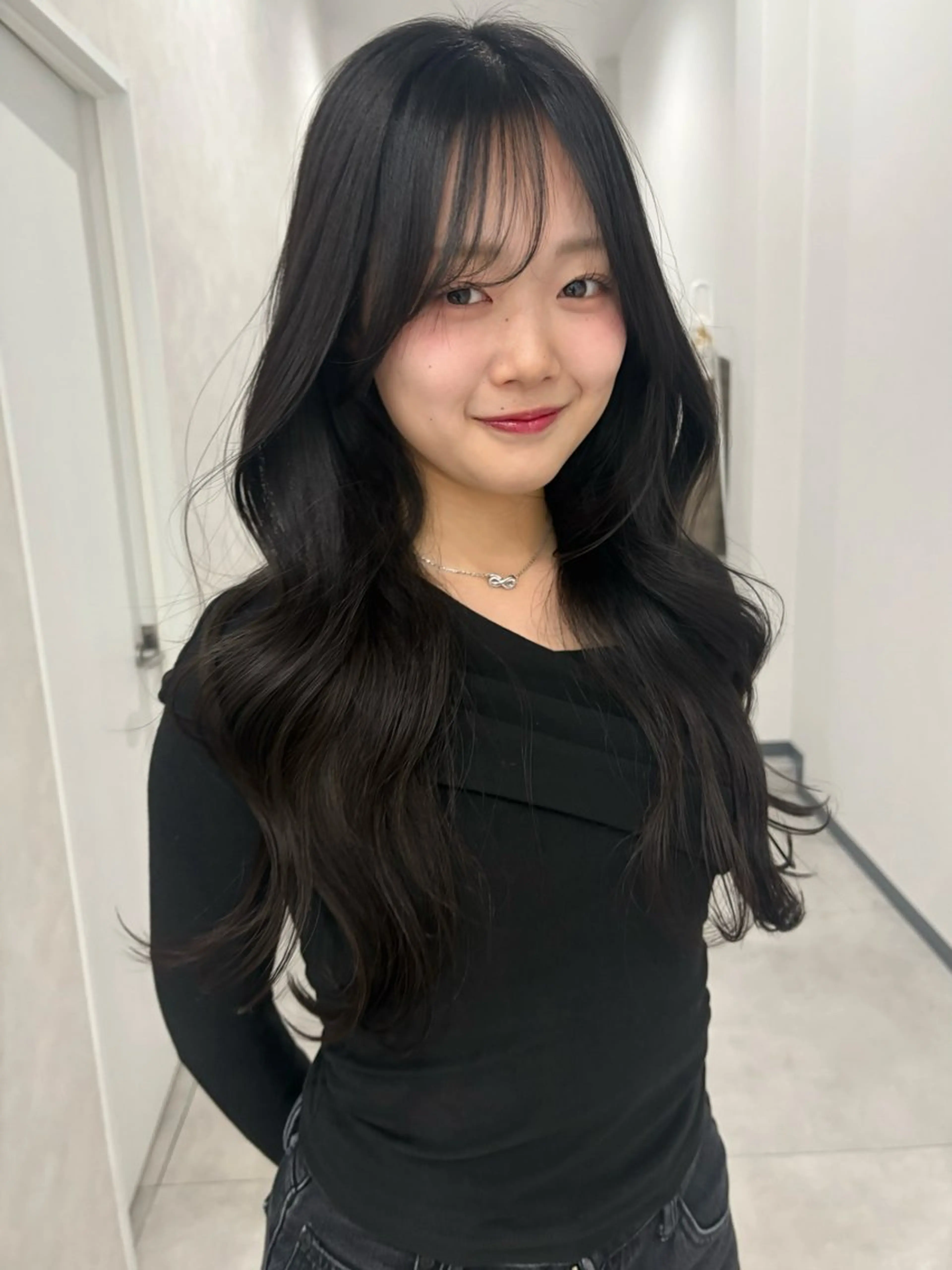 ロング ヘアカラー トリートメント 透明感ベージュカラー yumekaのヘアスタイル