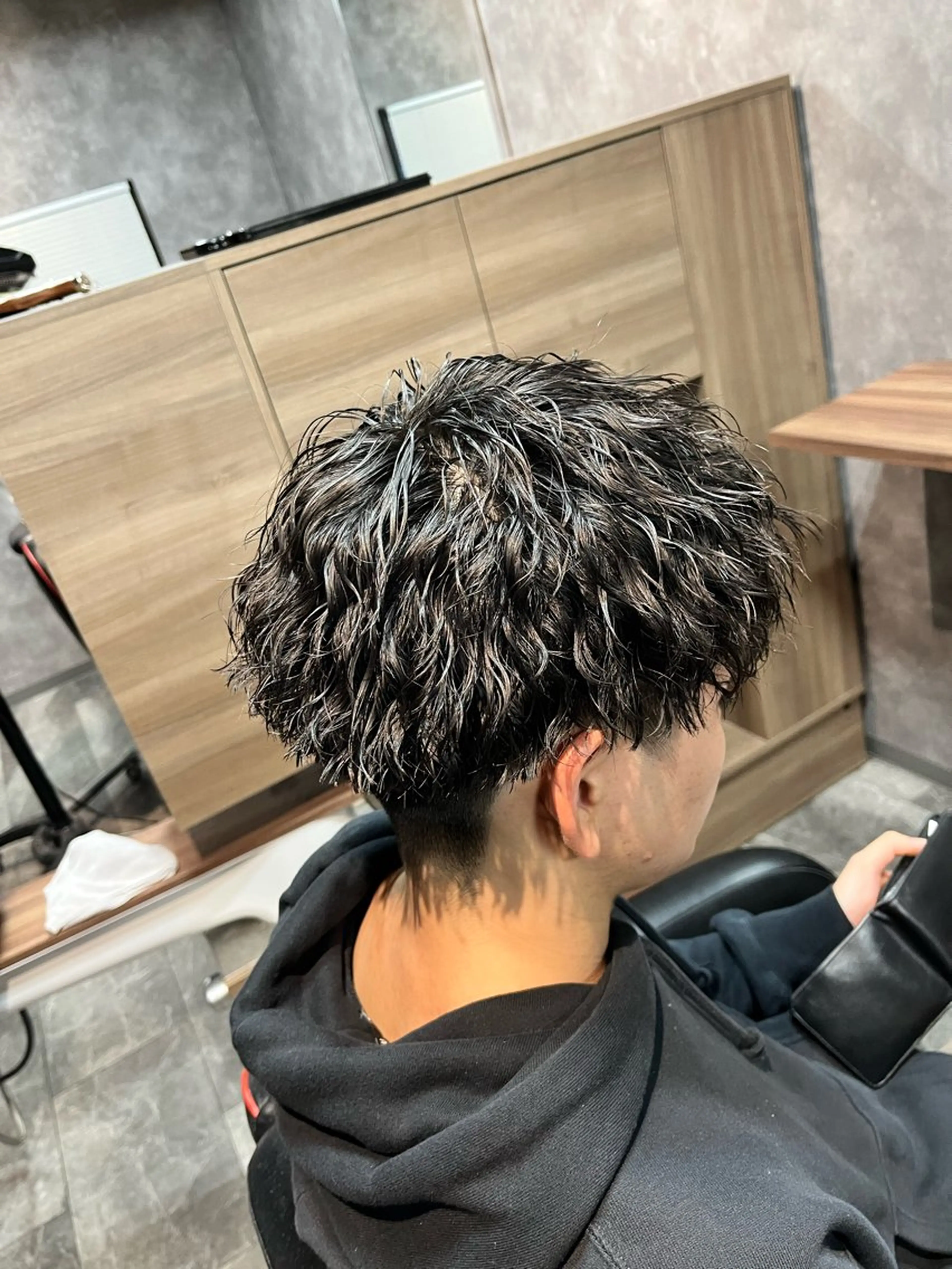 ショート パーマ SWELL  高峰 将生  メンズ専門のヘアスタイル