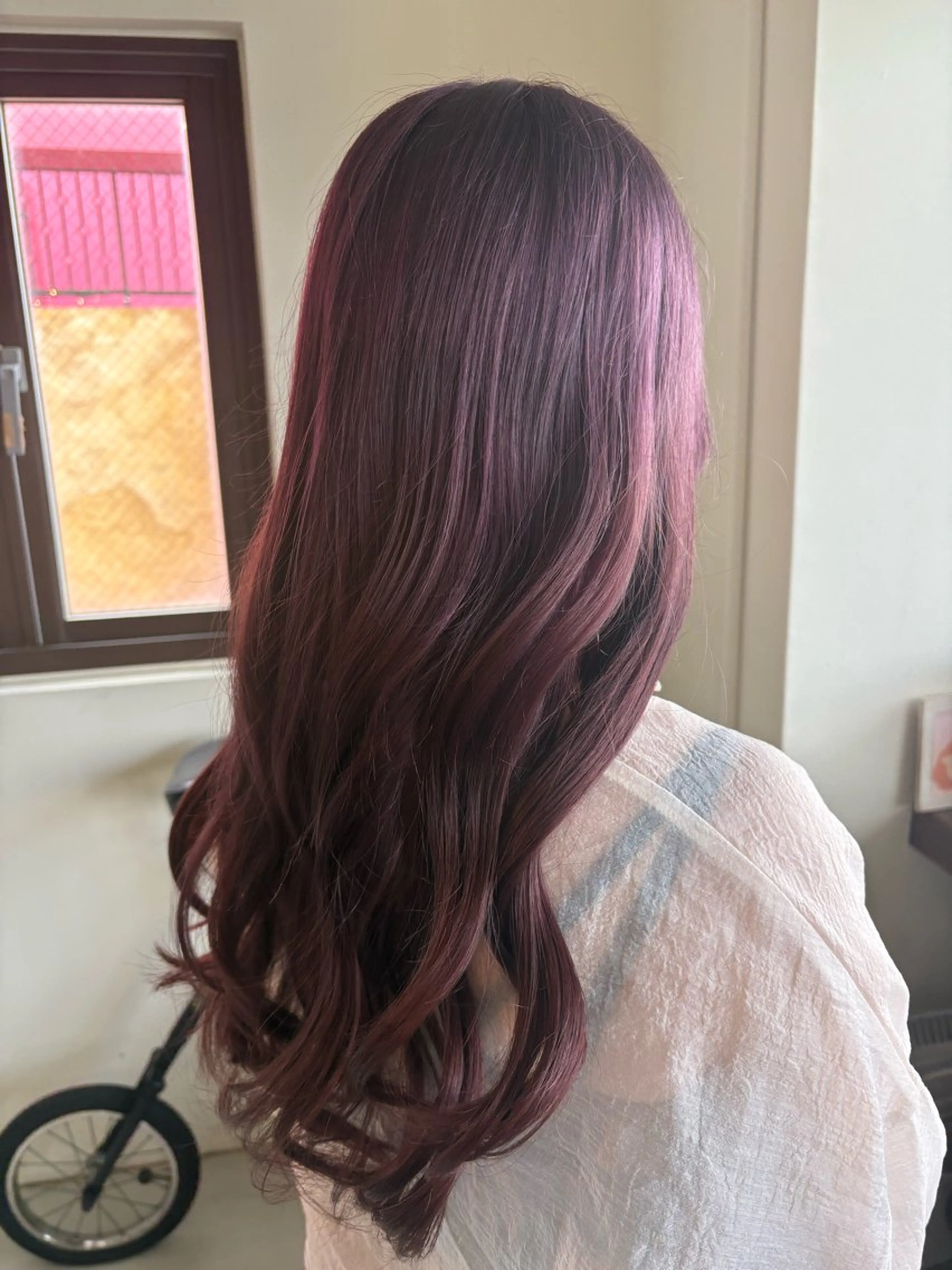 カラー ミディアムレイヤー/ 艶カラーNorikaのヘアスタイル