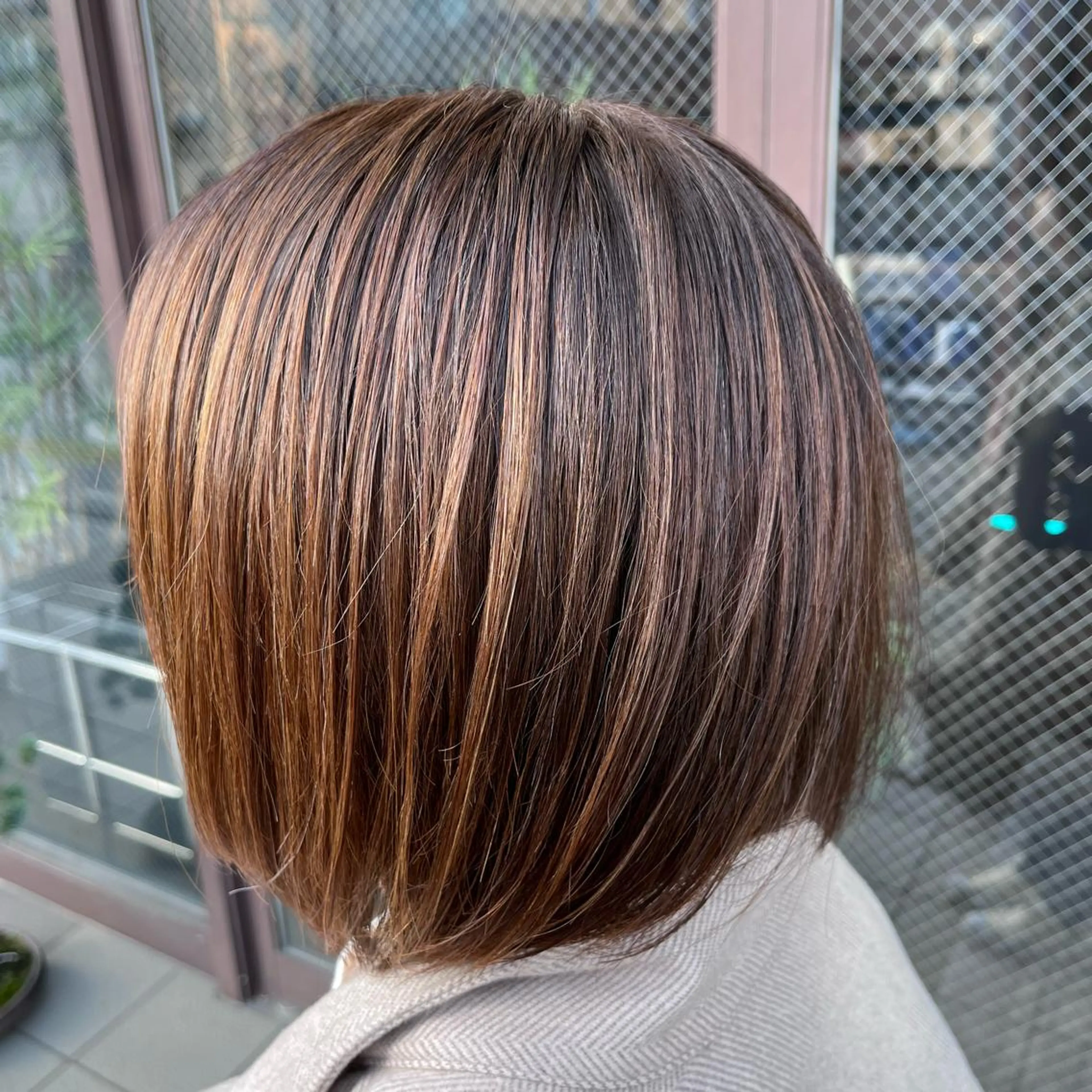 ショート 顔周りカット ハイライト カット ヘアカラー トリートメント Glanz hair 坂牛匠のヘアスタイル