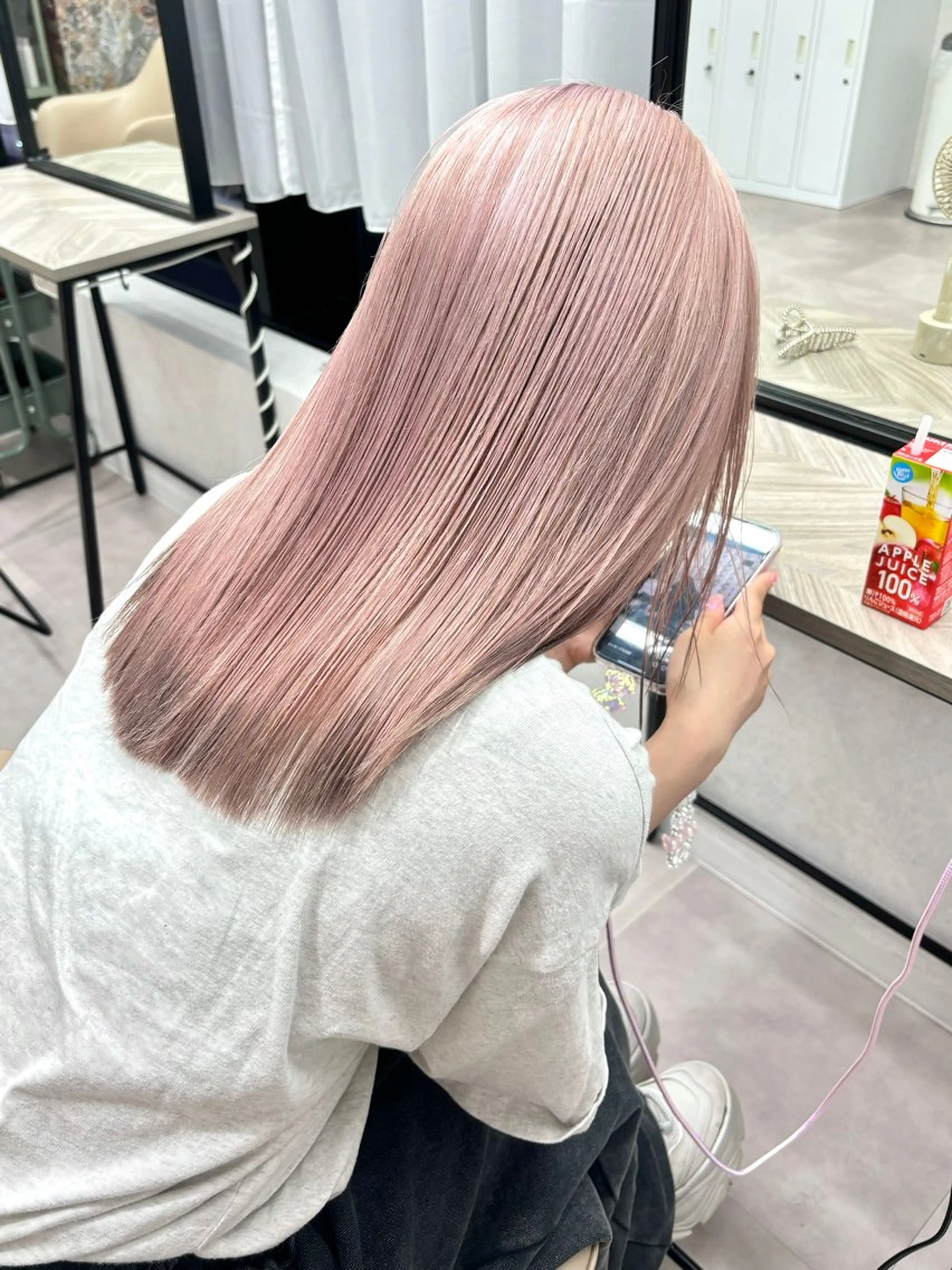 セミロング カラー レイヤー/透明感 カラー💘akariのヘアスタイル