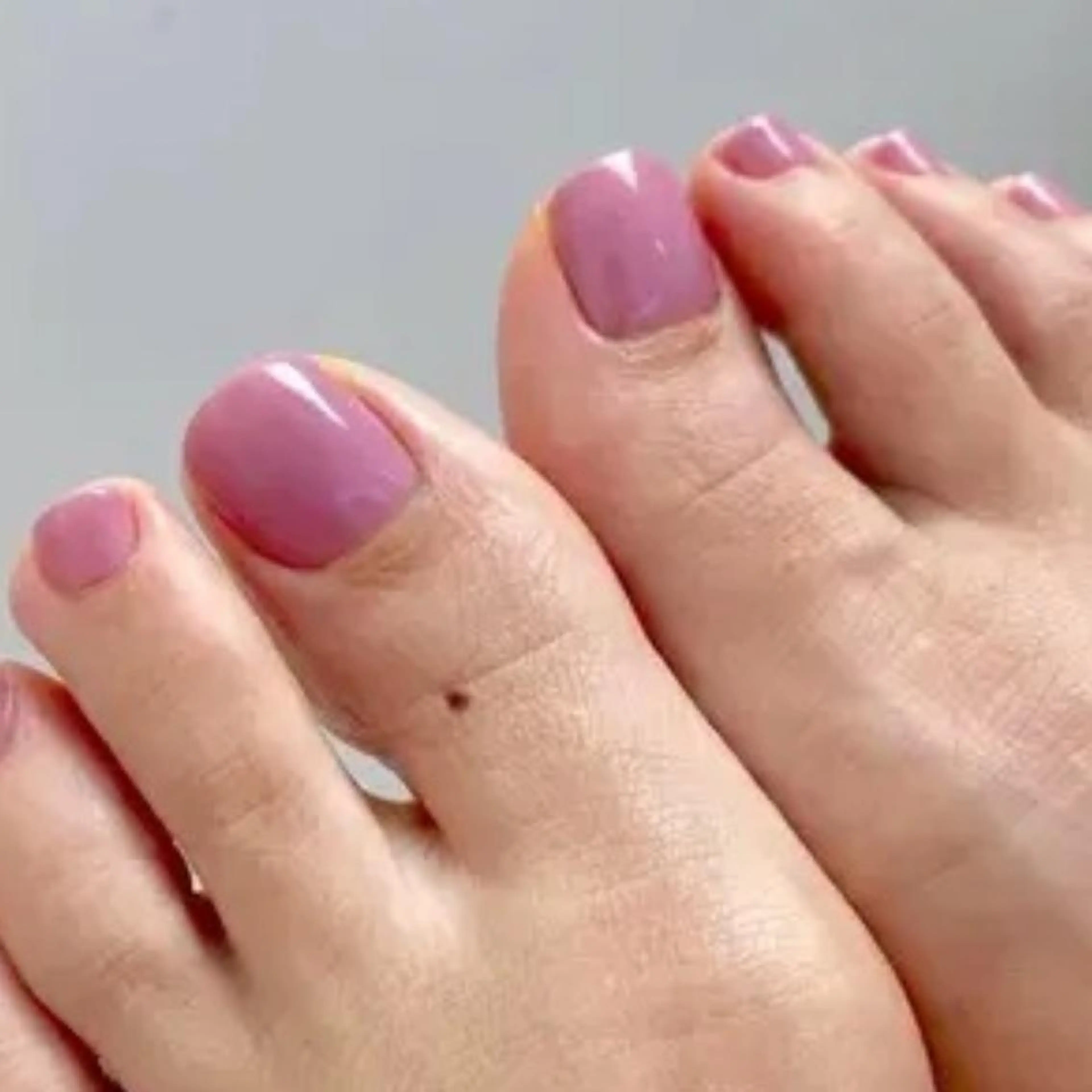 【オフなし】モデルフットワンカラーorラメグ(ご新規様のみ)の写真