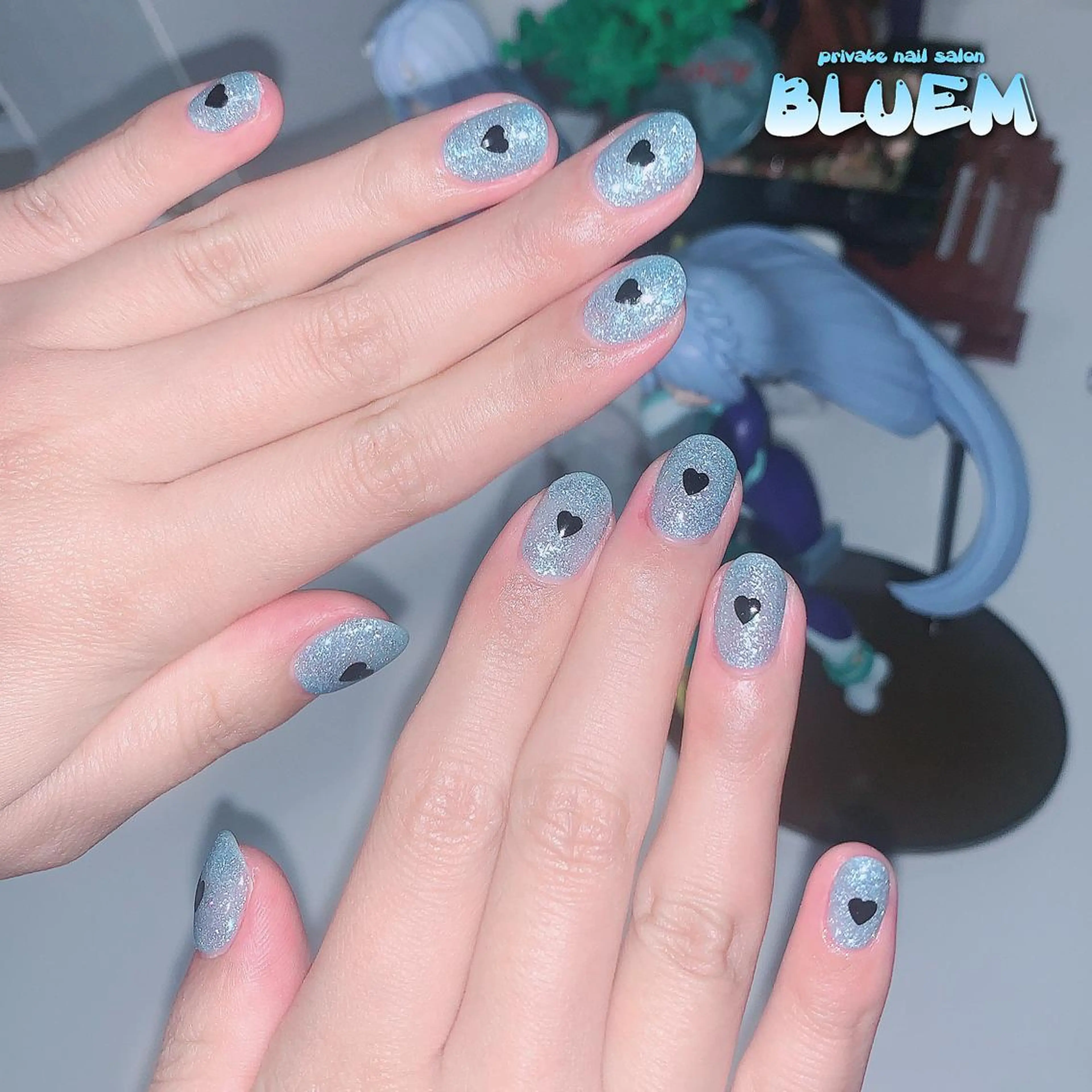 ネイル BLUEM なな🐶のネイルデザイン