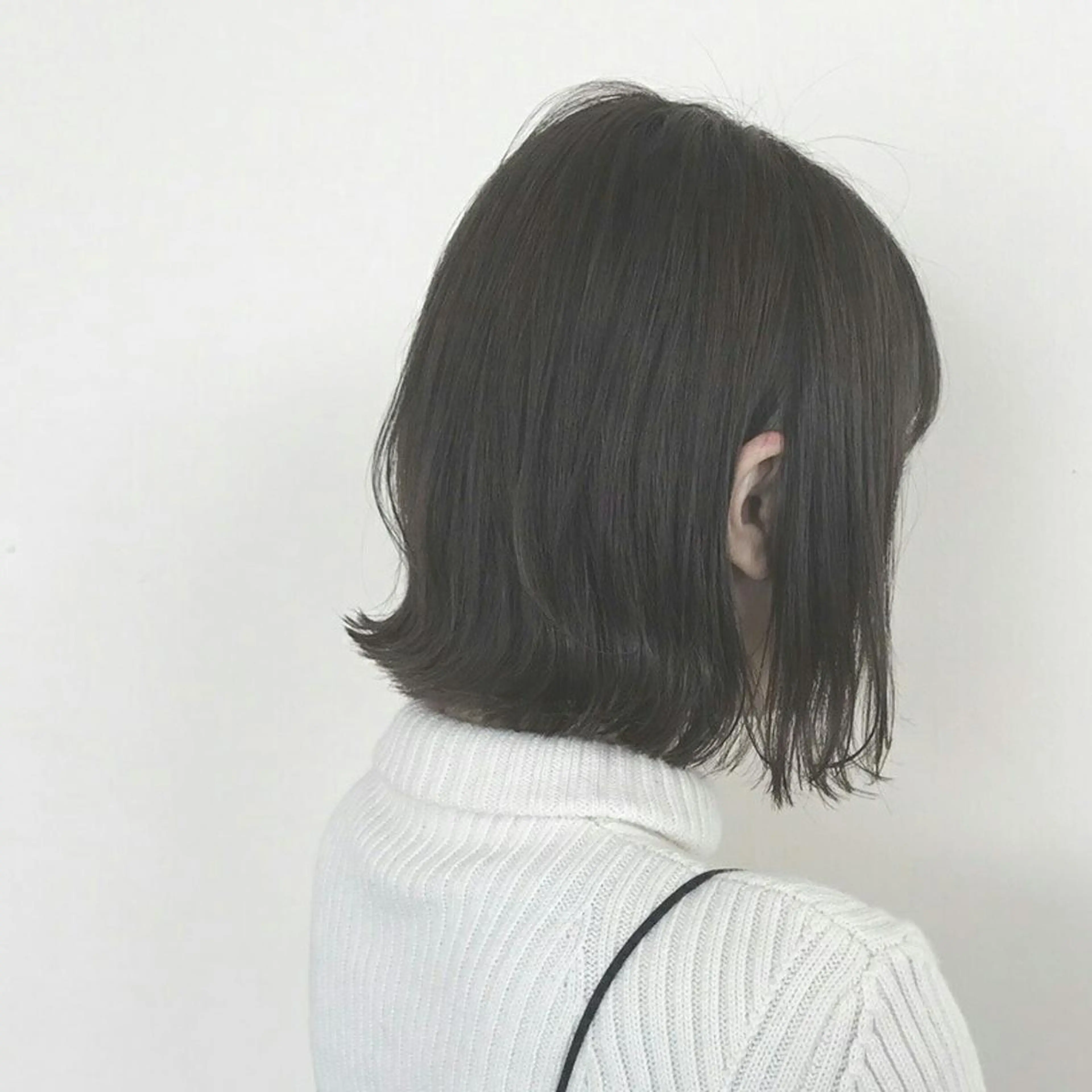 ミディアム ネイル マツエク・マツパ ヘアアレンジ パーマ カラー 外ハネヘア iplus まつげ、眉毛、耳つぼのマツエク・マツパデザイン