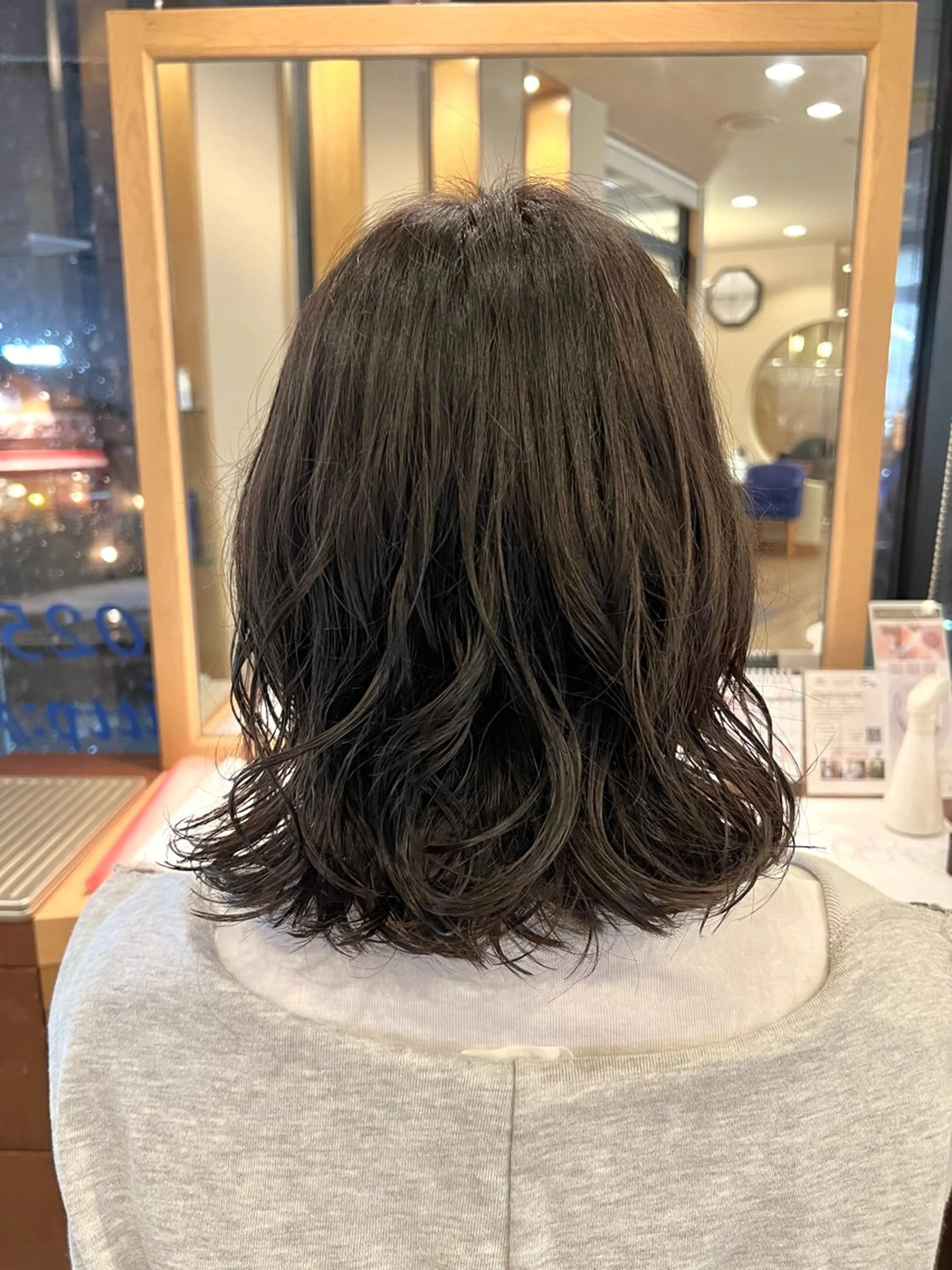ミディアム パーマ 小島 七海のヘアスタイル