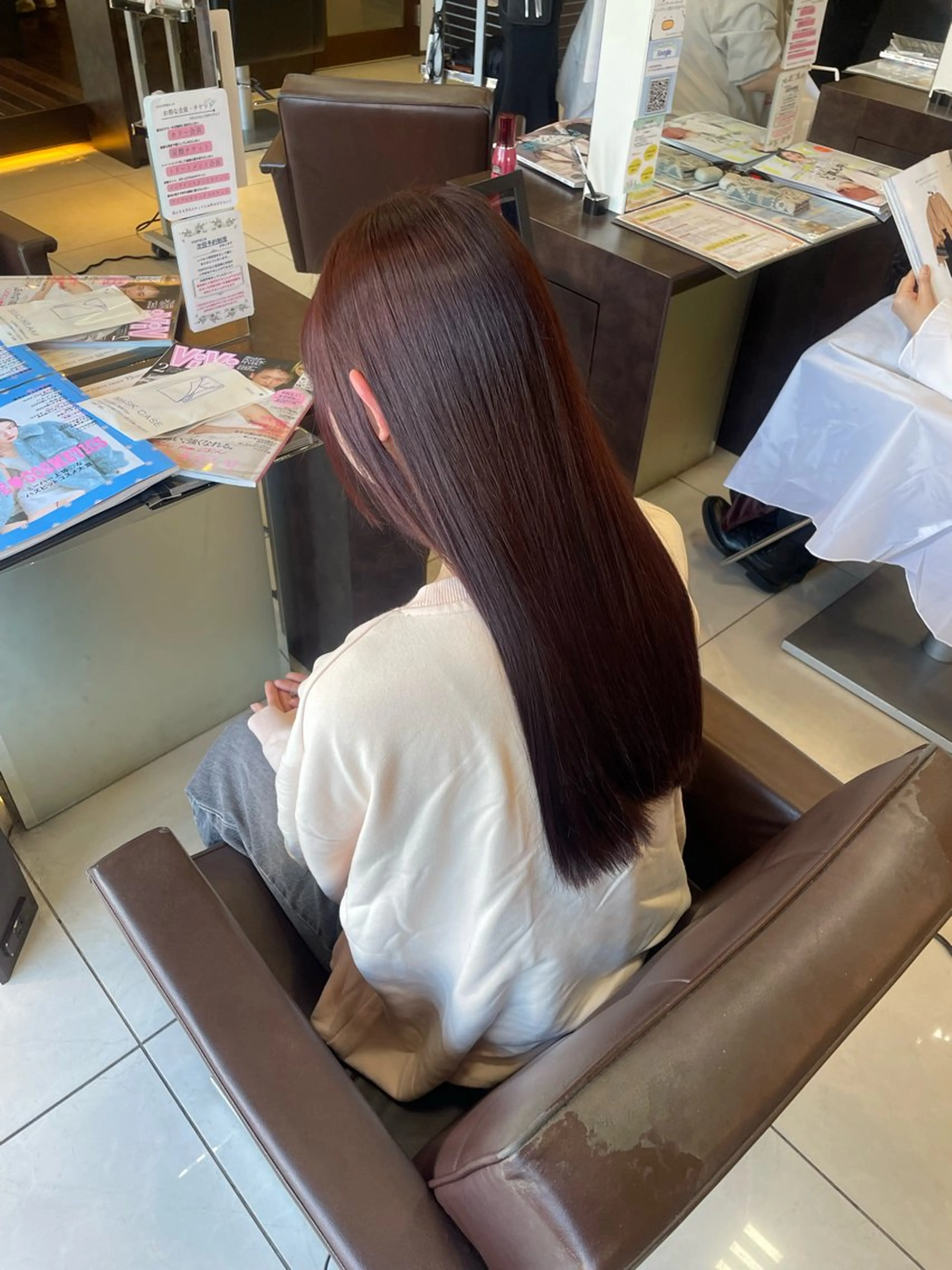 セミロング カラー ヘアカラー 🤎韓国ヘア ベージュ まゆか🤎のヘアスタイル