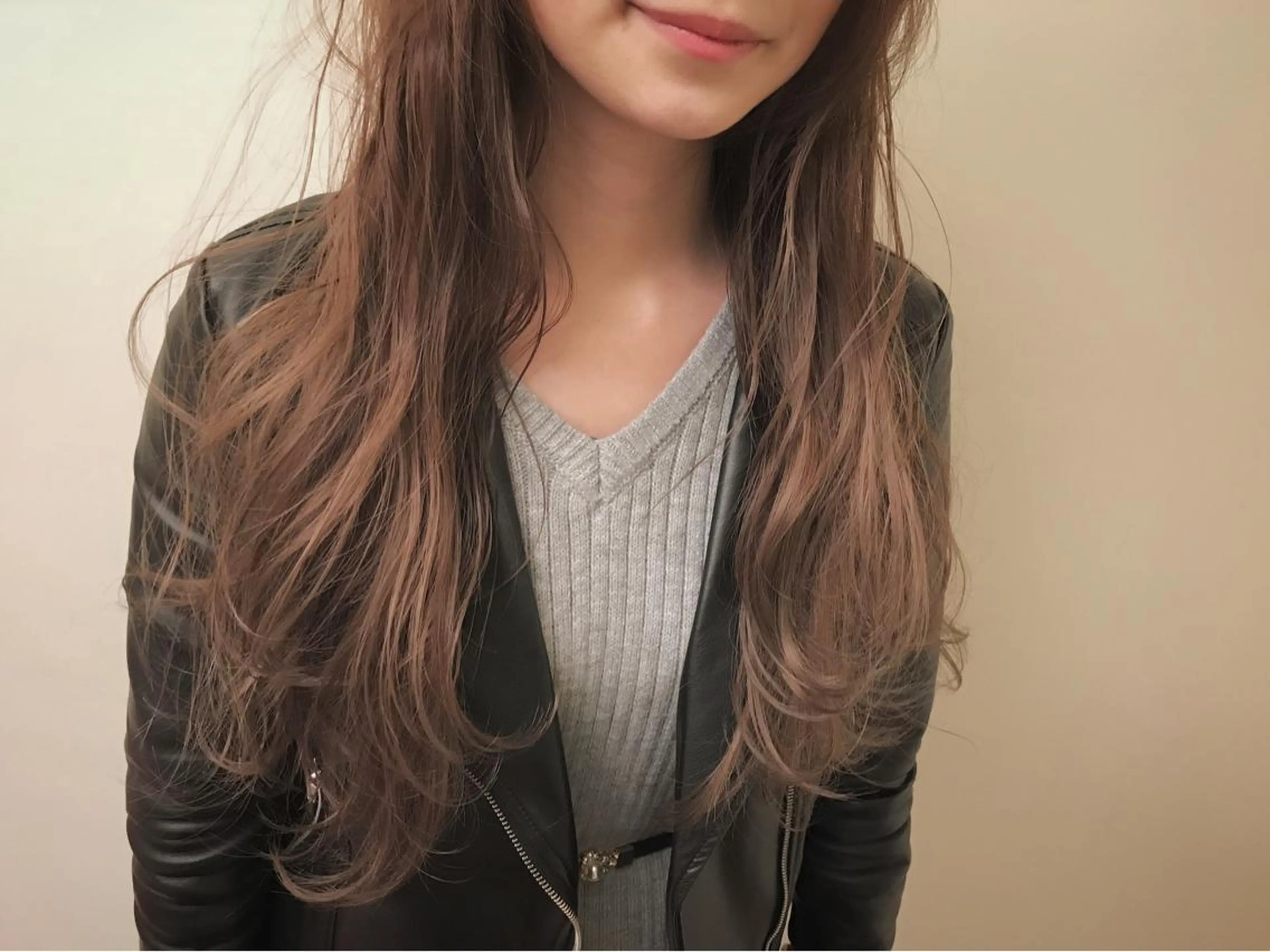 ロング カラー アッシュ グラデーションカラー ハイトーンカラー ウルフカット レイヤーカット上柿のヘアスタイル