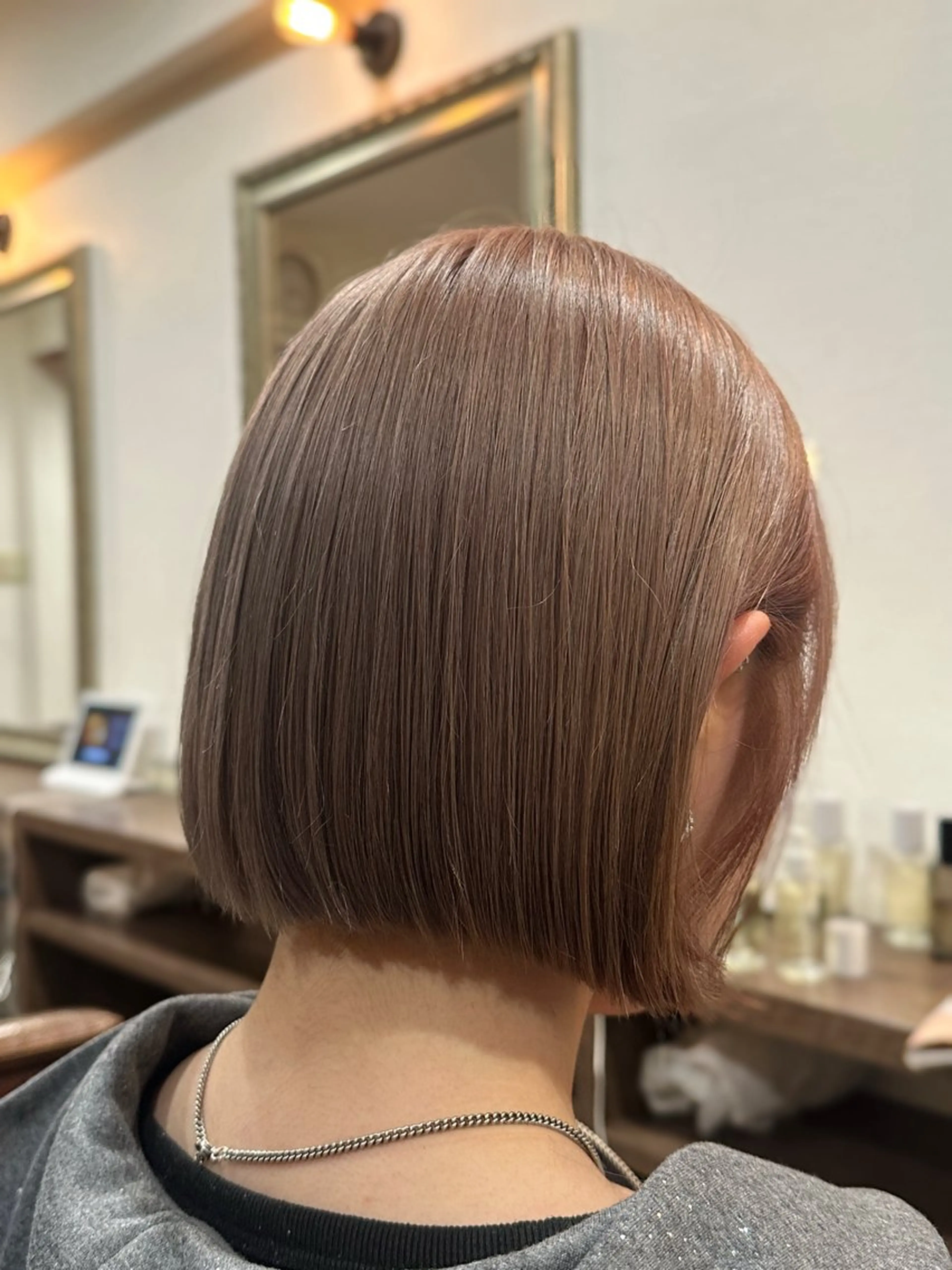 ショート カラー ハイトーンカラー ボブ カット ヘアカラー トリートメント ✨艶カラー/韓国ヘア ✨momoriのヘアスタイル