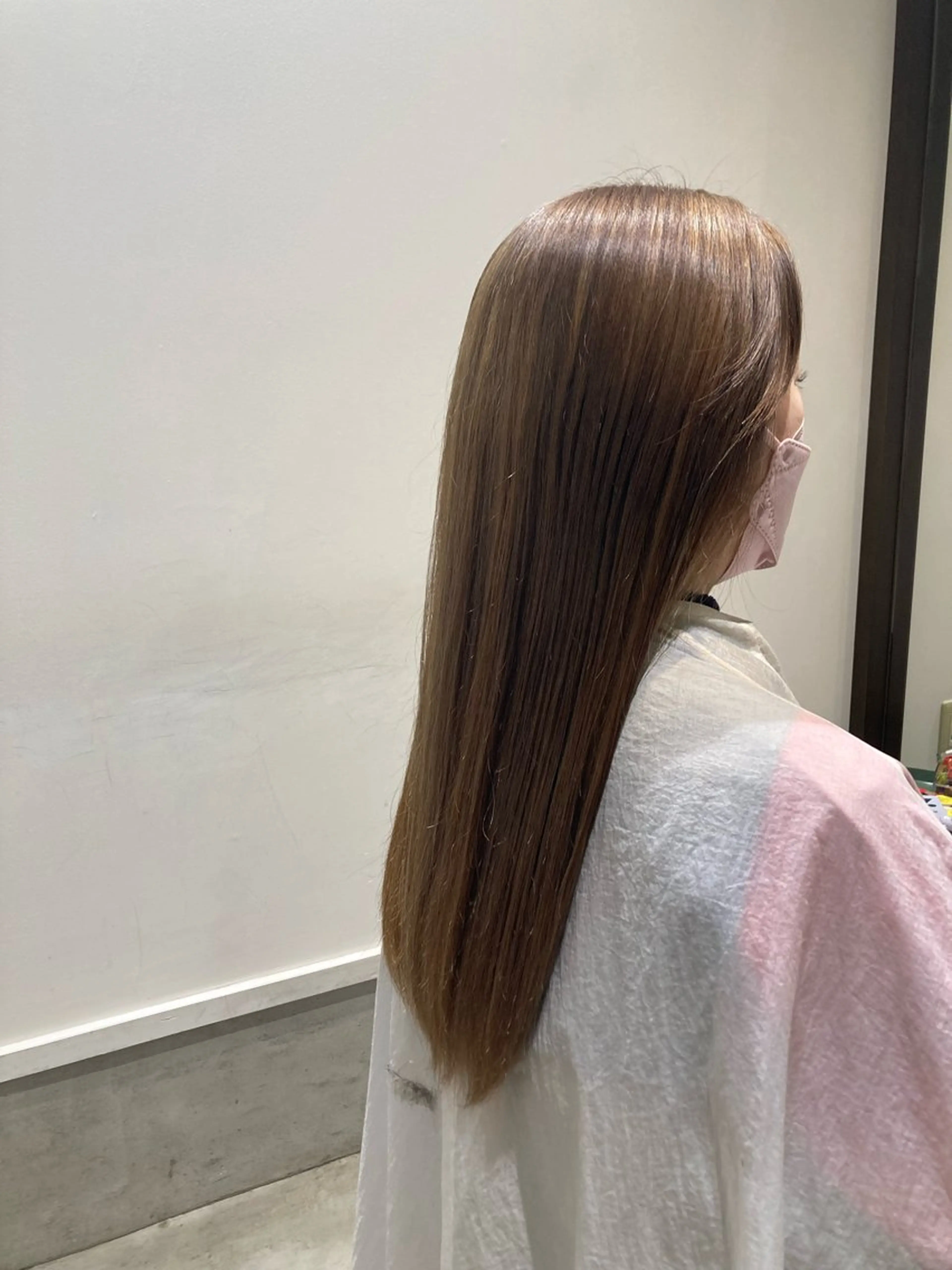 カラー ブリーチ 折本 沙織のヘアスタイル