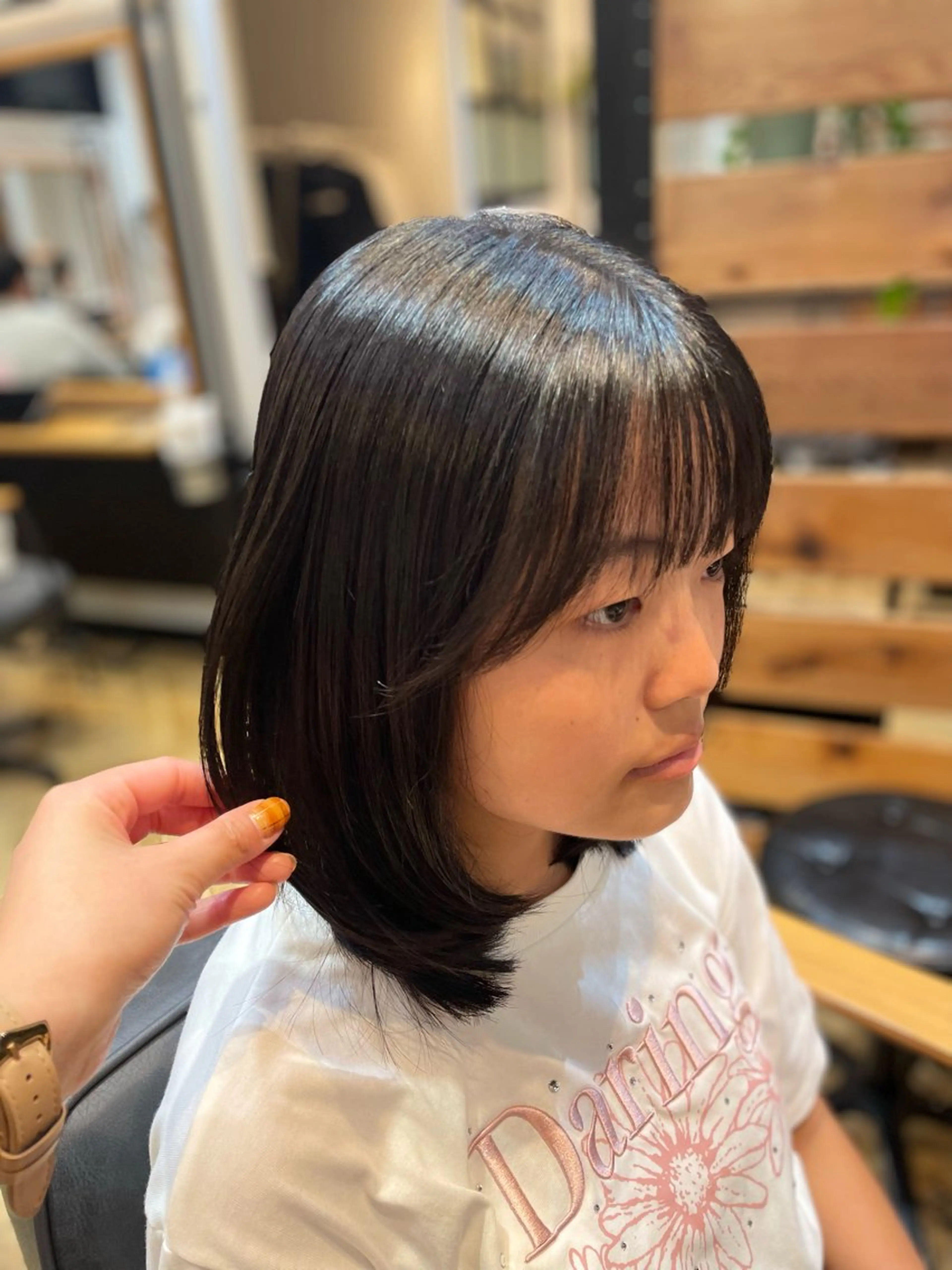 ミディアム レイヤーカット 望恵🌸 韓国🇰🇷スタイルのヘアスタイル