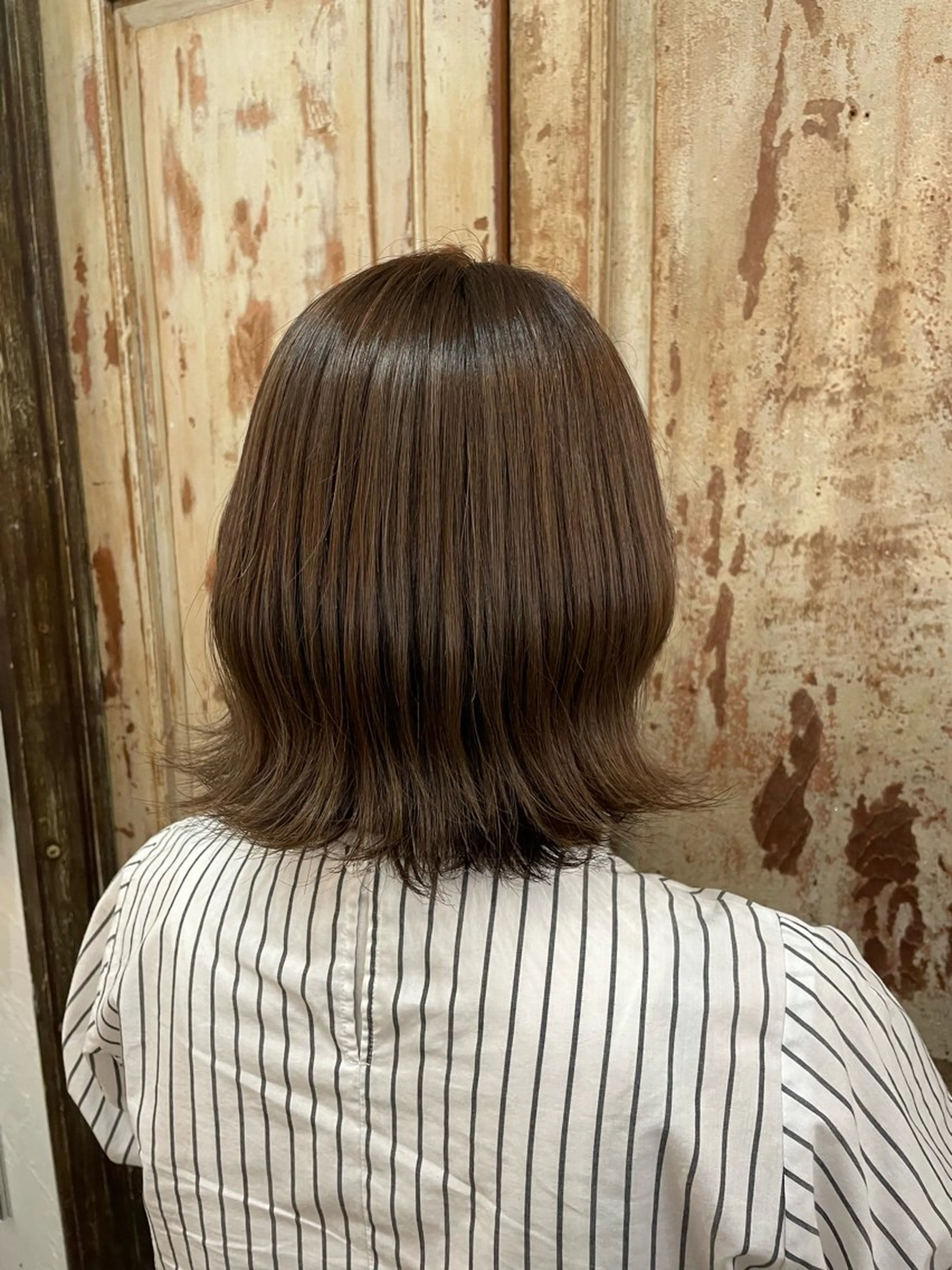 カラー ブラウンカラー 透明感カラー Miu🤍透明感カラ ー🫧ショートカットのヘアスタイル