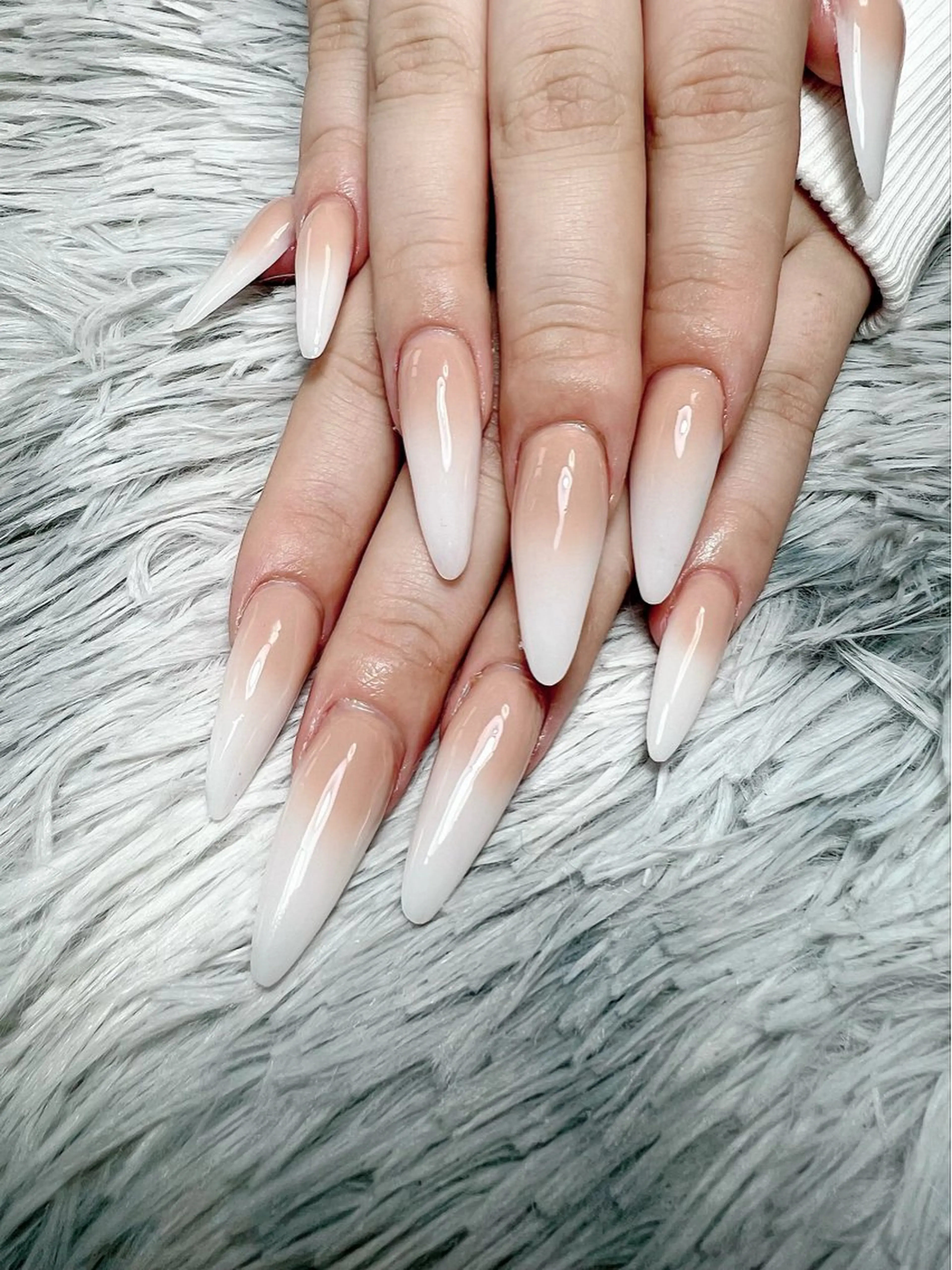 ネイル ロングネイル スカルプネイル ハンドネイル シェヌネイル JURAのネイルデザイン