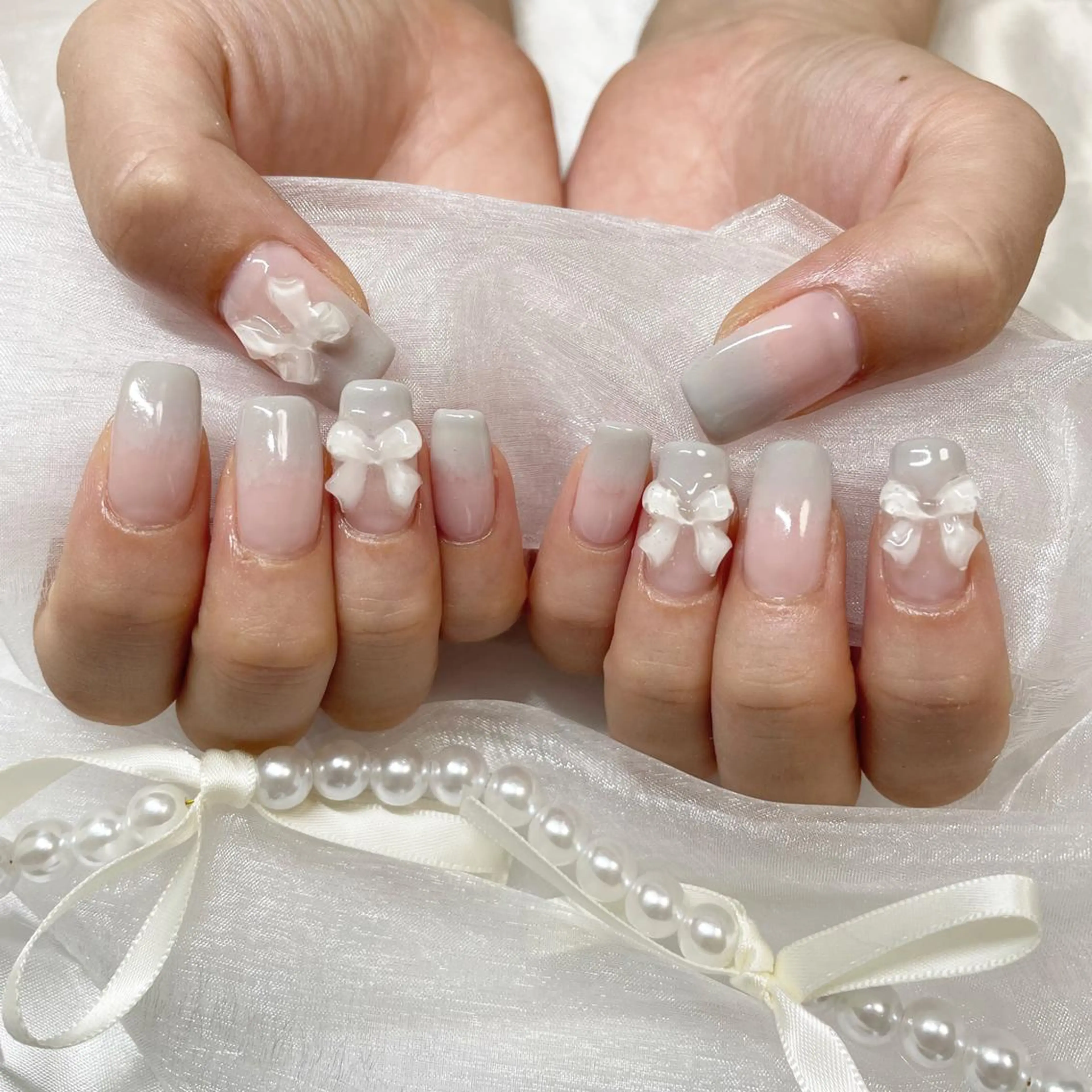 ミディアム 韓国風ヘア ハンドネイル fiore nail 🦋のネイルデザイン