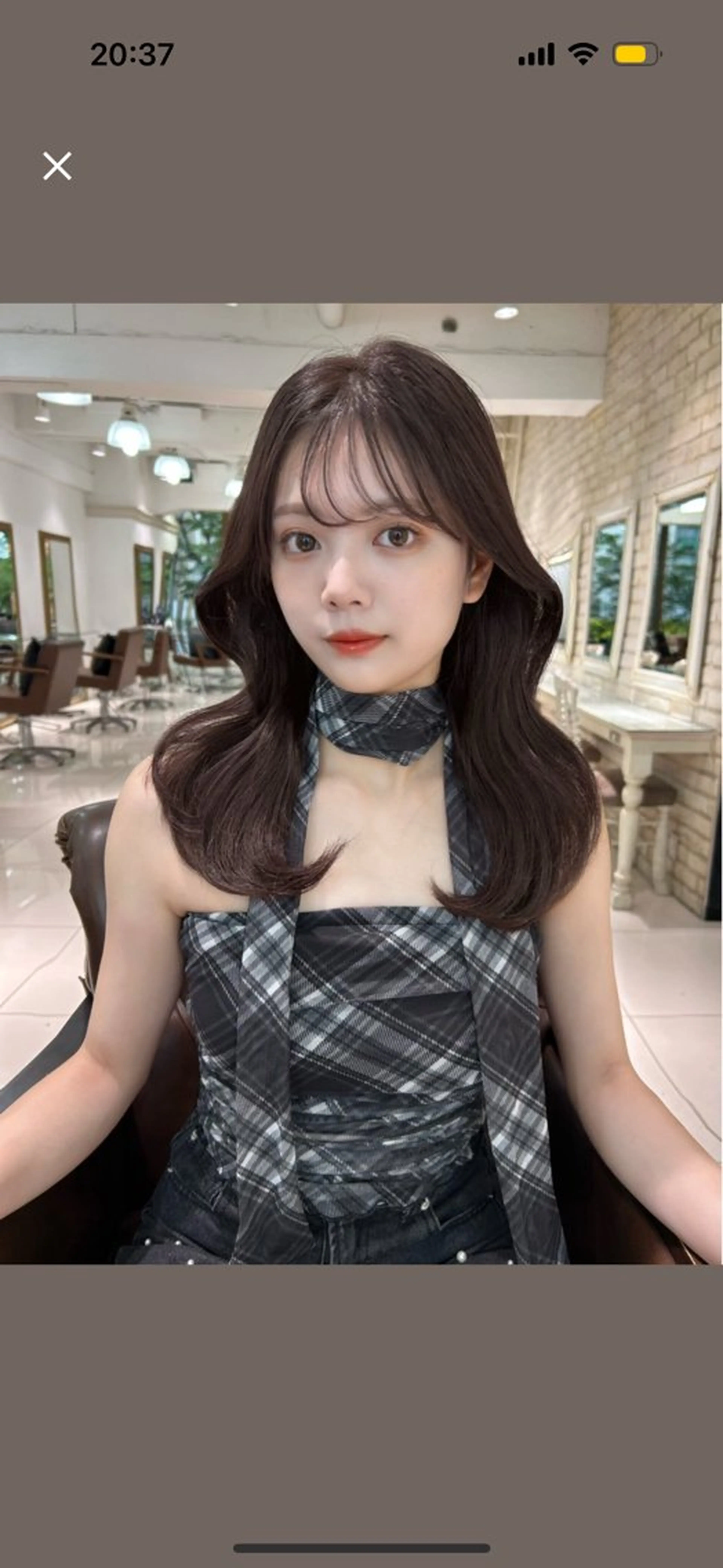 セミロング カット ヘアカラー 𝒔𝒂𝒚𝒂🫧 赤みレス透け感カラーのヘアスタイル