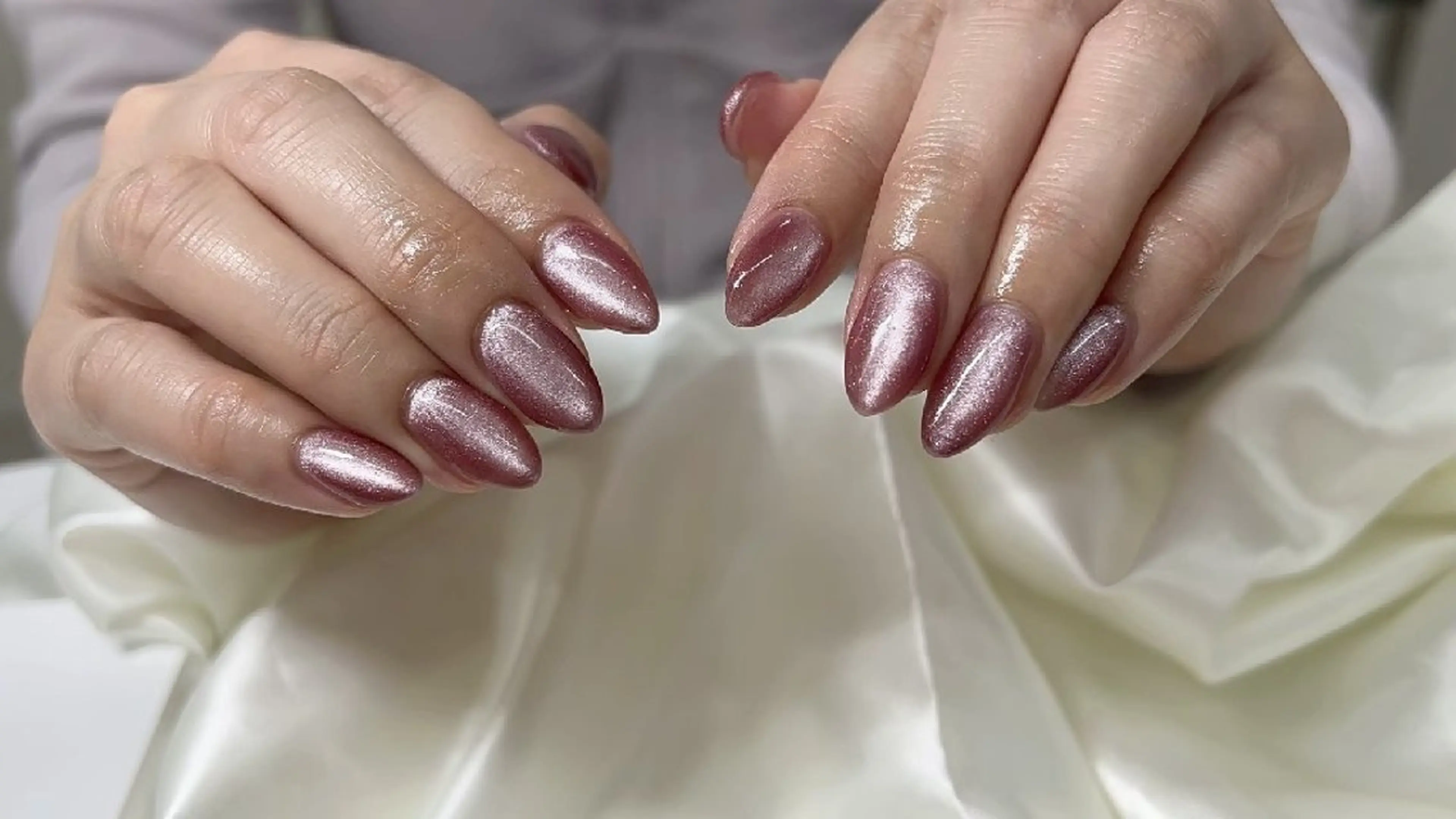 ネイル キラキラネイル 韓国ネイル マグネットネイル ピンク 春ネイル ハンドネイル Moana Shioriのネイルデザイン