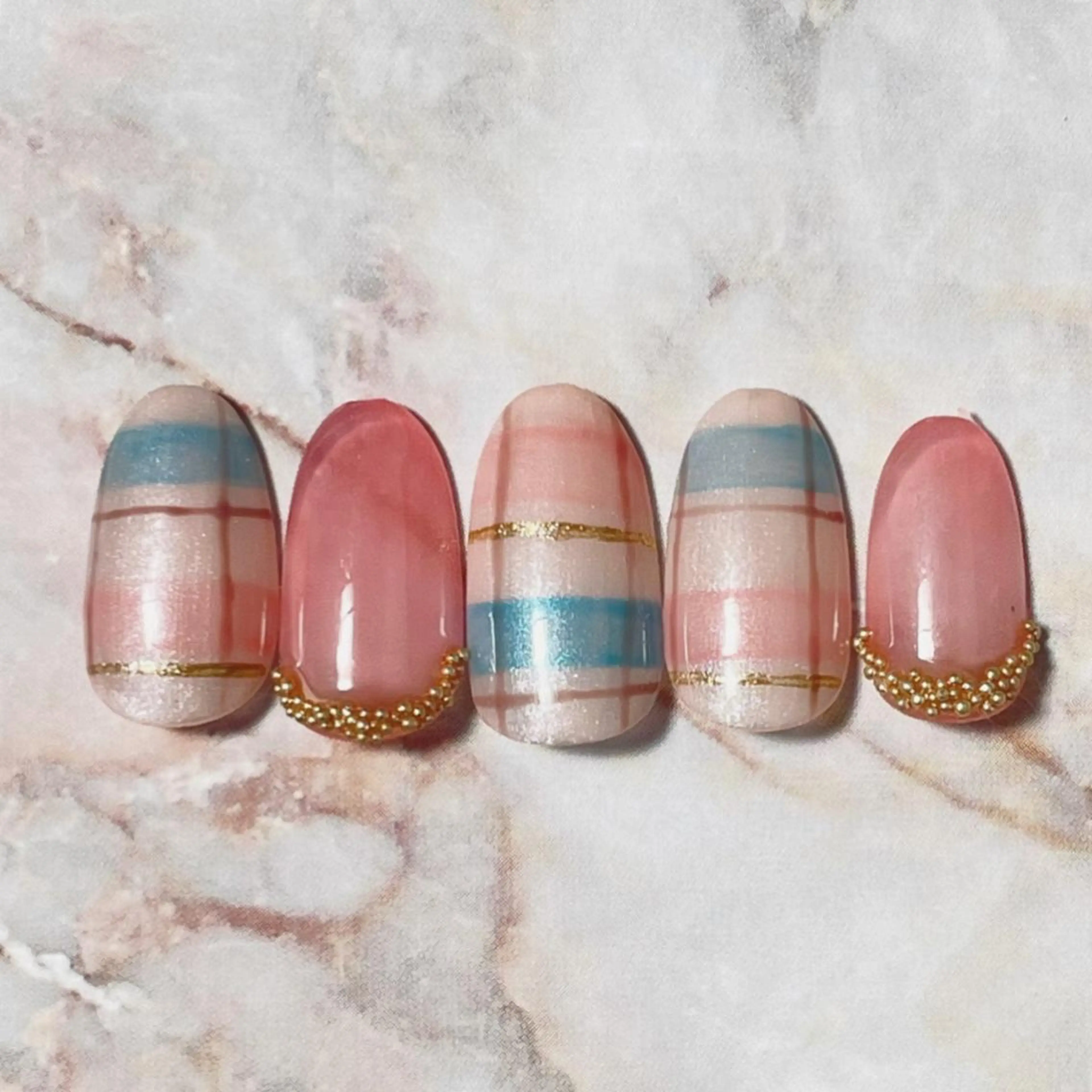 ミディアム Lety total beautyのネイルデザイン