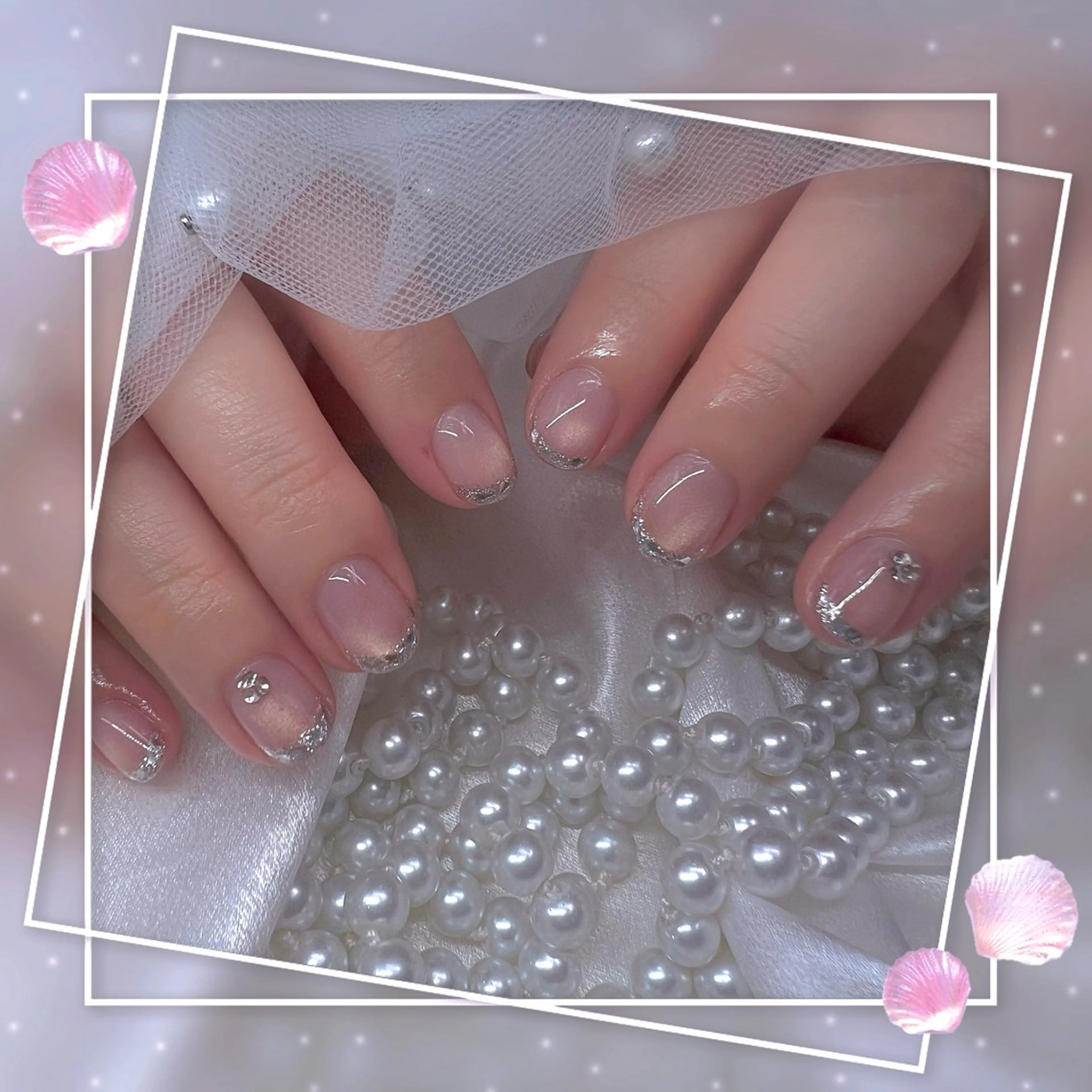 ネイル チークネイル フレンチネイル ガーリー ガラスフレンチ グラデーション ハンドネイル ハンドケア Chill Nailsalonのネイルデザイン