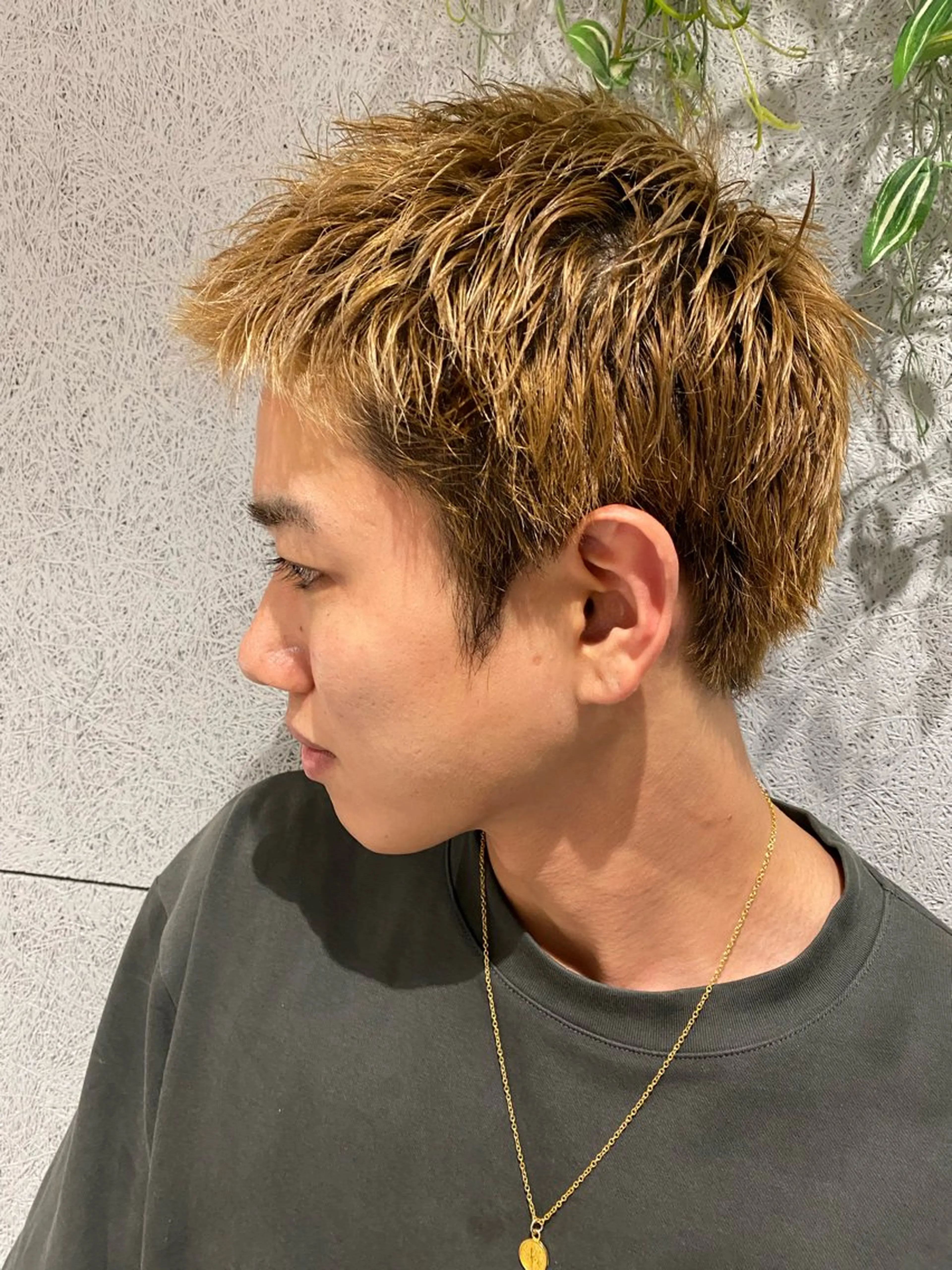 カラー メンズ メンズブリーチ ベージュカラー ブリーチ ピンクカラー Nakashima Akiのヘアスタイル