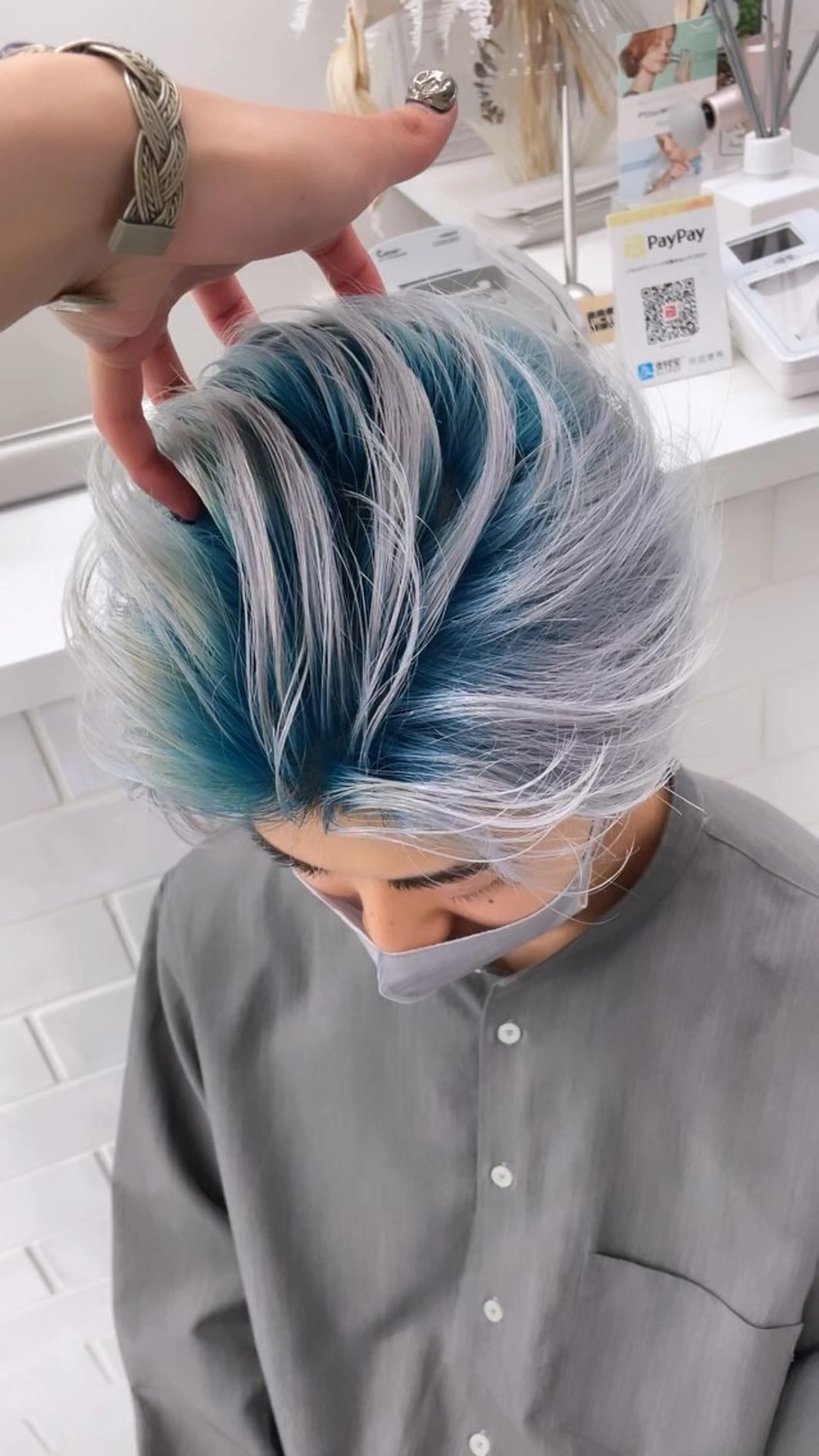 カラー メンズ 似合わせハイトーン ヒロトのヘアスタイル