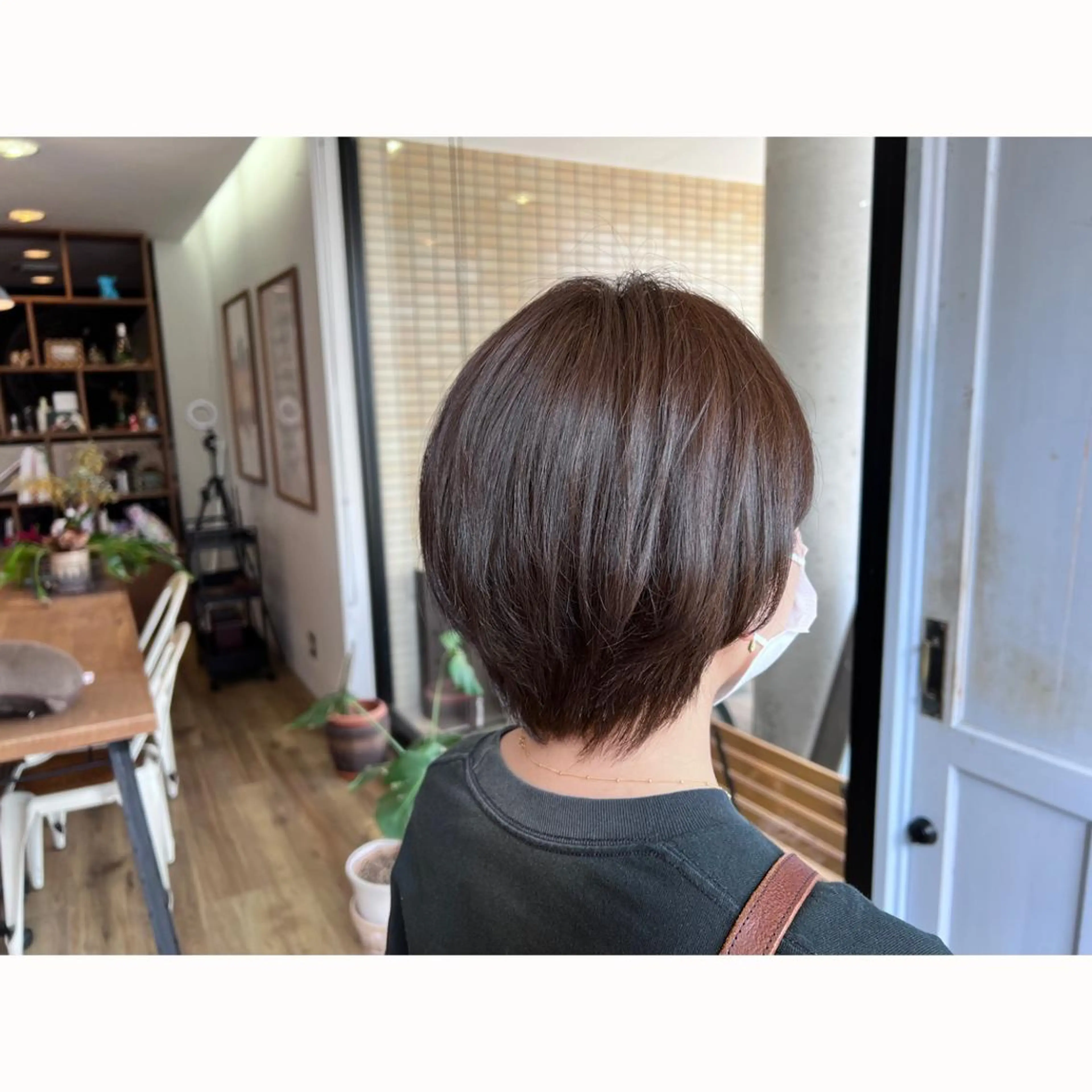 ショート カラー アッシュ アッシュブラウン ブラウンカラー ヘアカラー トリートメント ツキダテ ユイのヘアスタイル
