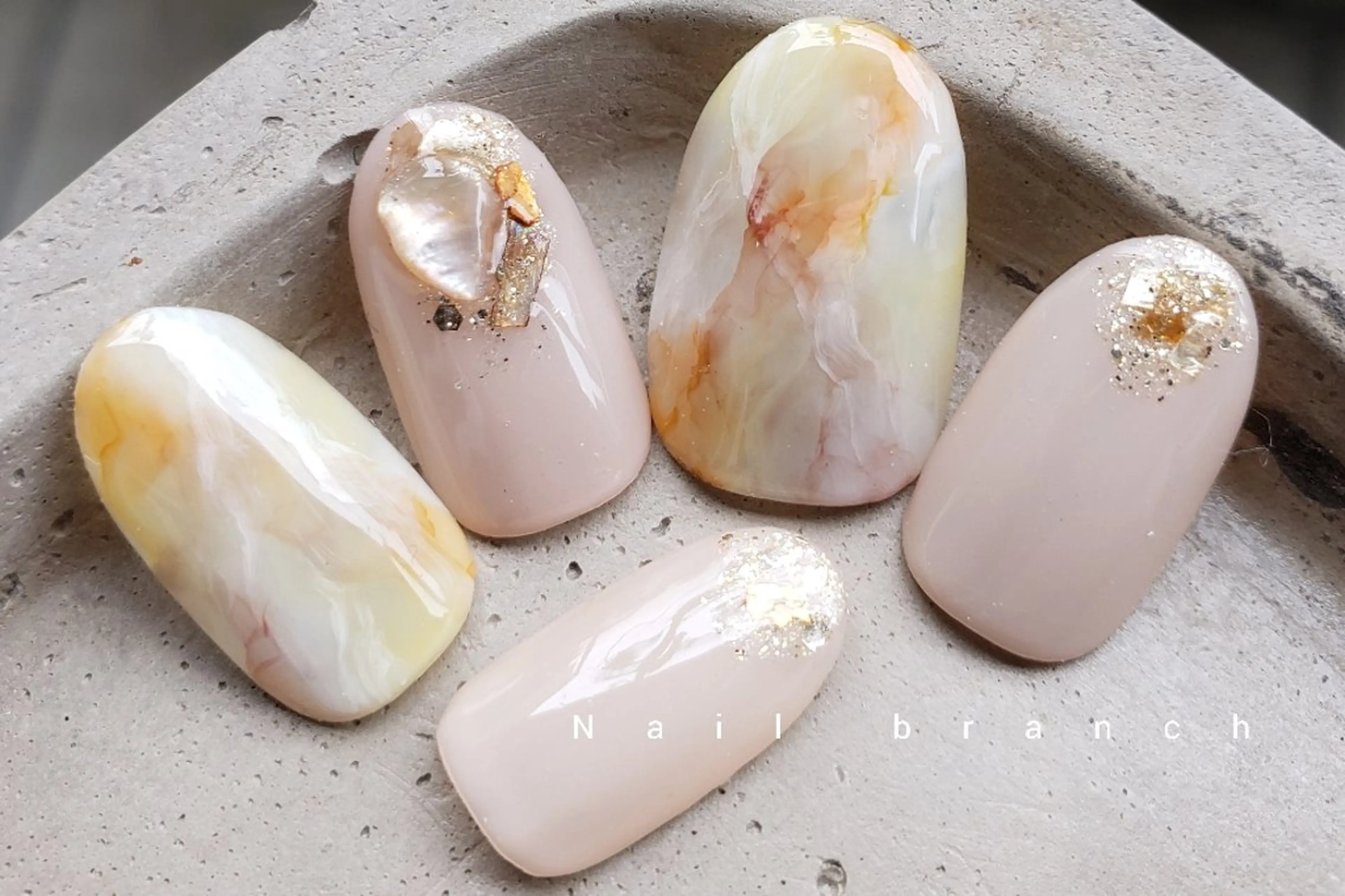 マツエク・マツパ Nail branchのネイルデザイン