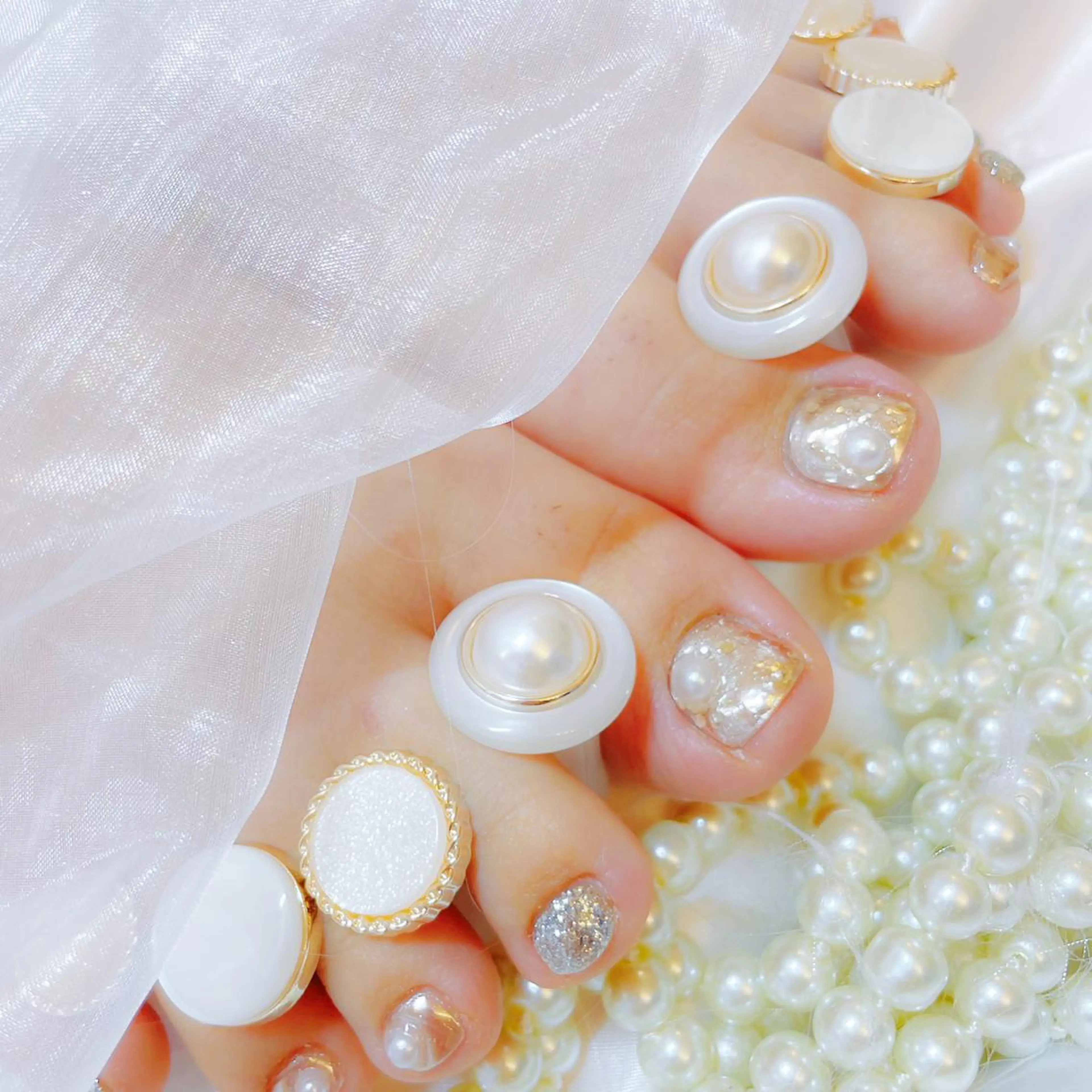 ネイル オーロラネイル フラッシュネイル フットネイル ジェルネイル 氷ネイル・うるうるネイル Amour baseのネイルデザイン