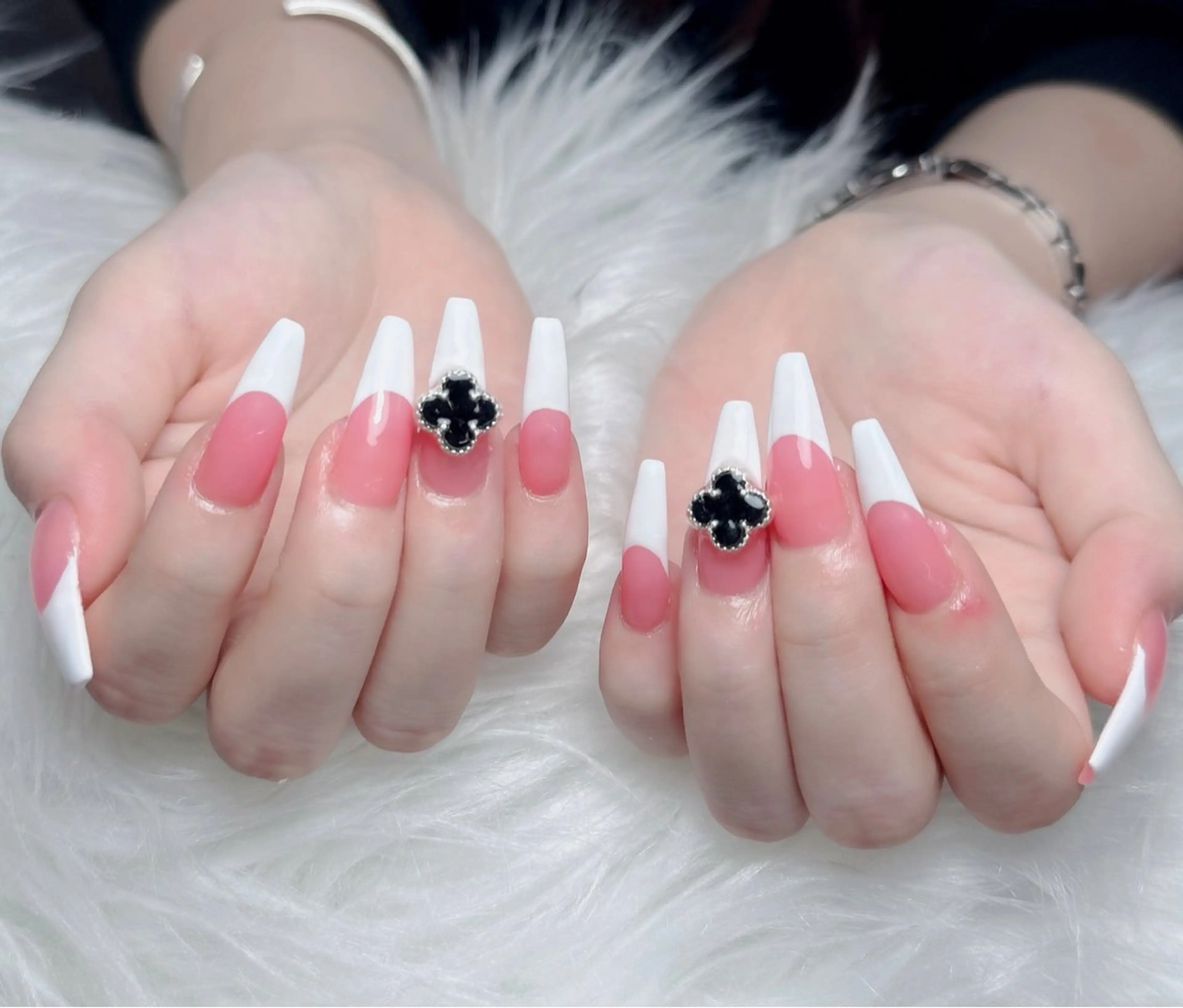 ネイル アートネイル フレンチネイル 韓国ネイル 持ち込み ワンホンネイル ハンドネイル Lenie Nailsのネイルデザイン