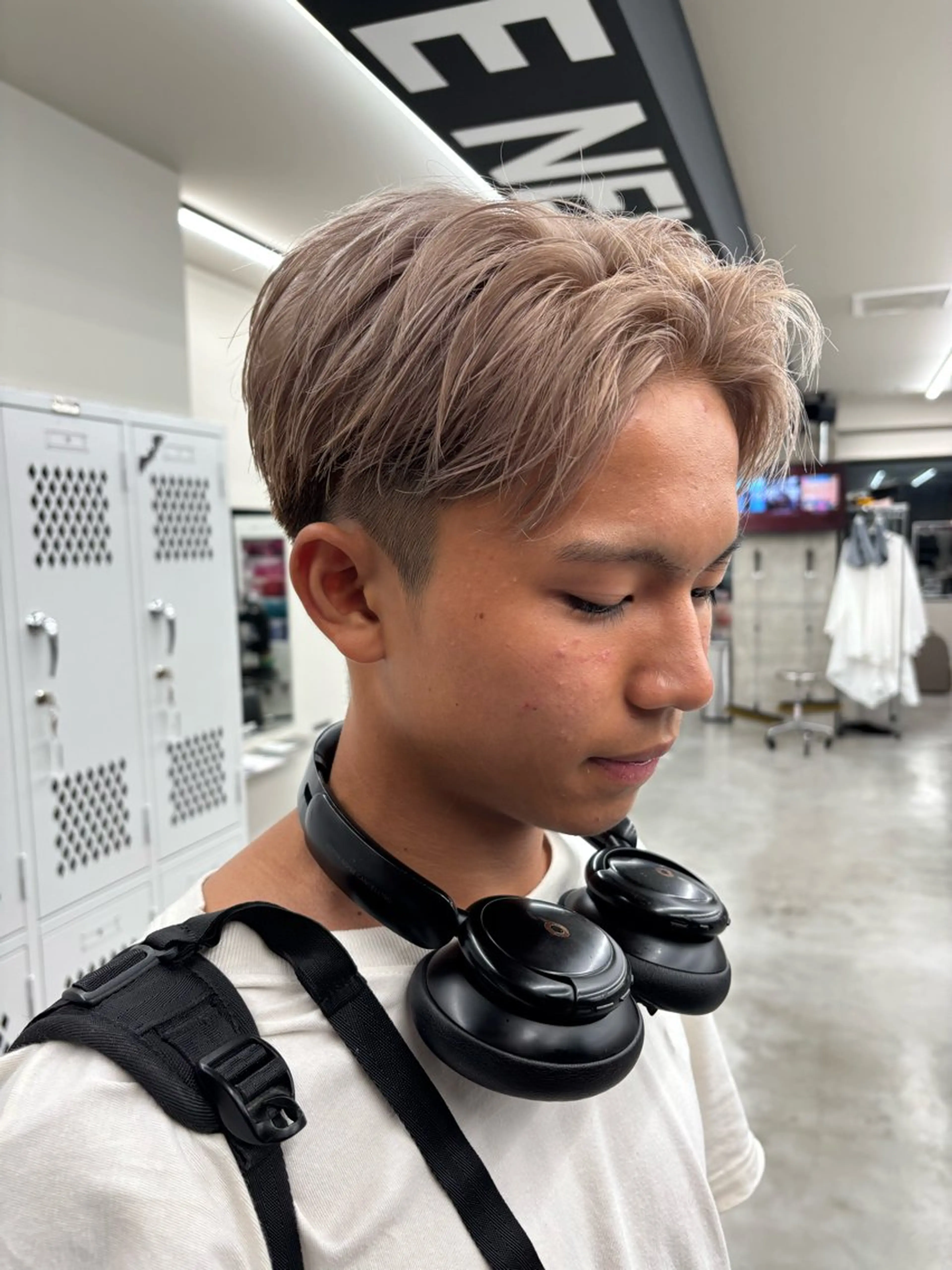 メンズカット+ブリーチカラー+トリートメント(横浜西口)の写真