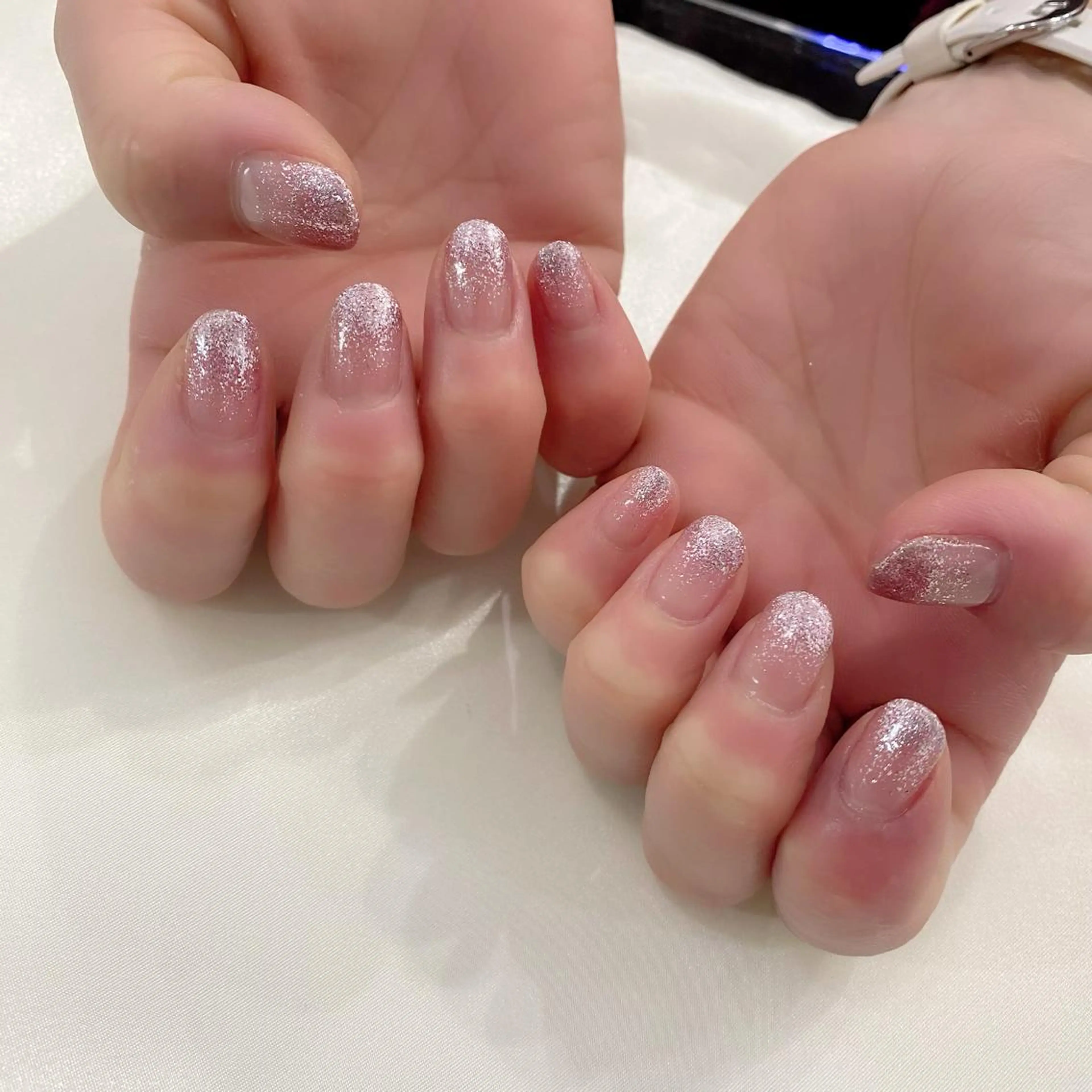 ネイル グラデーション ラメ(グリッター) ラメグラデーション ピンク 冬ネイル ハンドネイル Salon Kのネイルデザイン