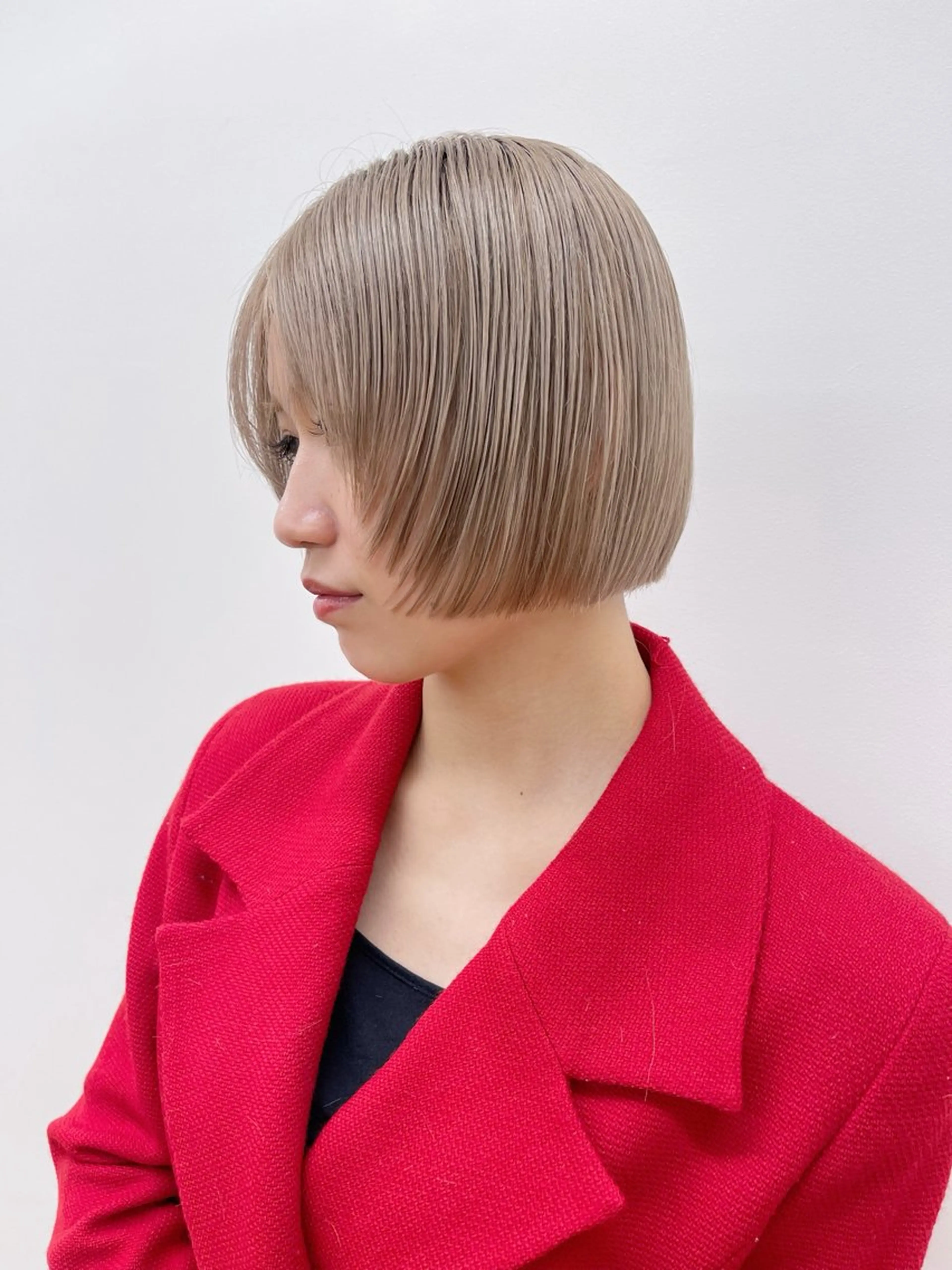 ミディアム カラー ベージュカラー ミルクティーベージュ ボブ カット ヘアカラー トリートメント AiM 大名　似合わせカットのヘアスタイル