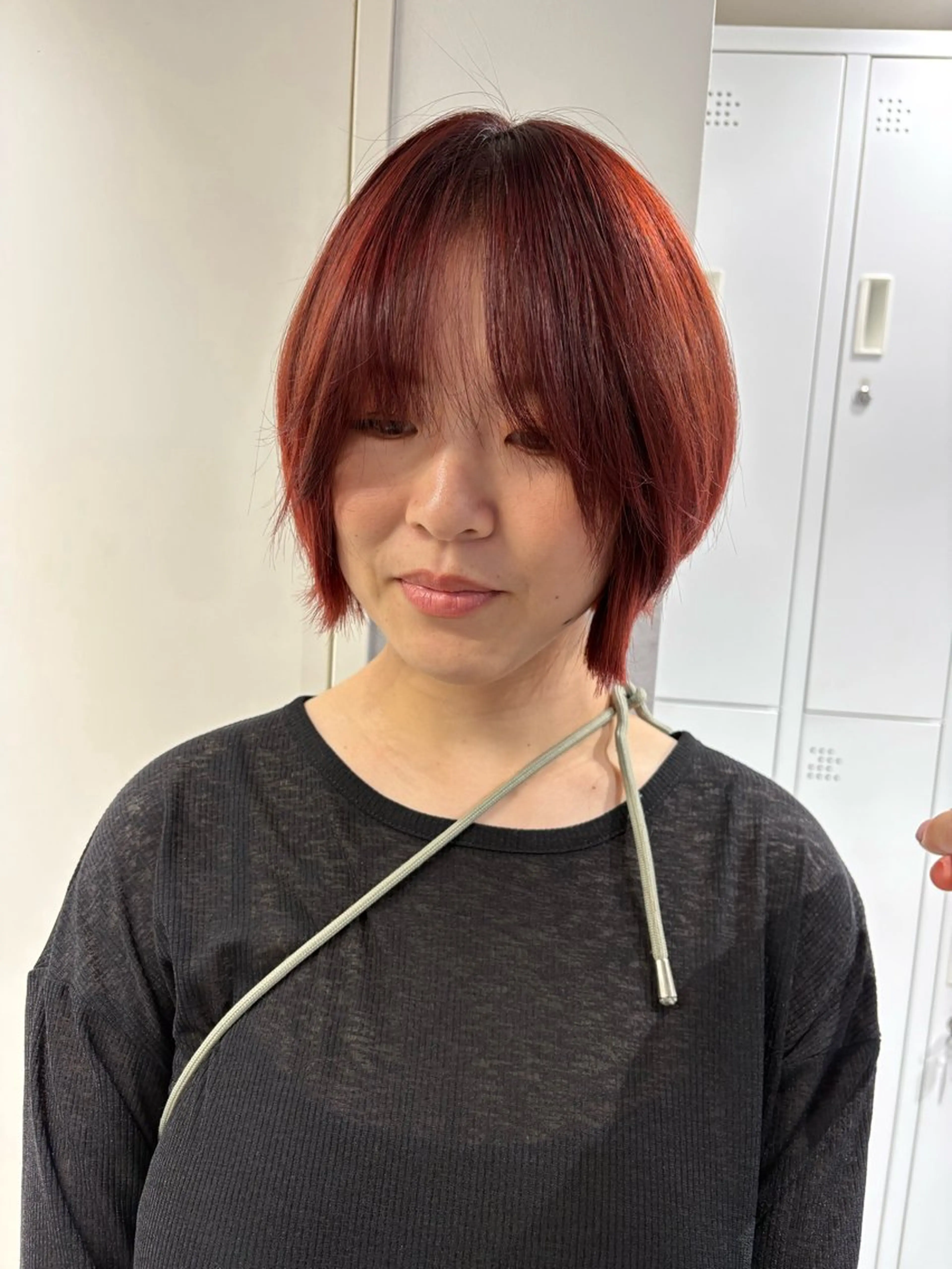 ショート カラー カシス レッドカラー カット ヘアカラー ベージュ、ブラウン ／ボブ　ユミのヘアスタイル